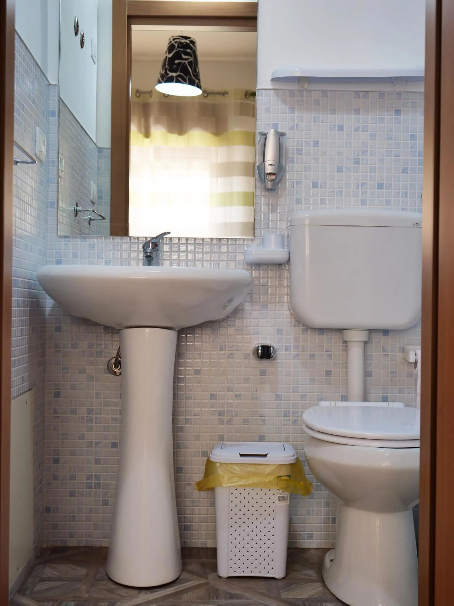 Bathroom in B&B Vento di Scirocco