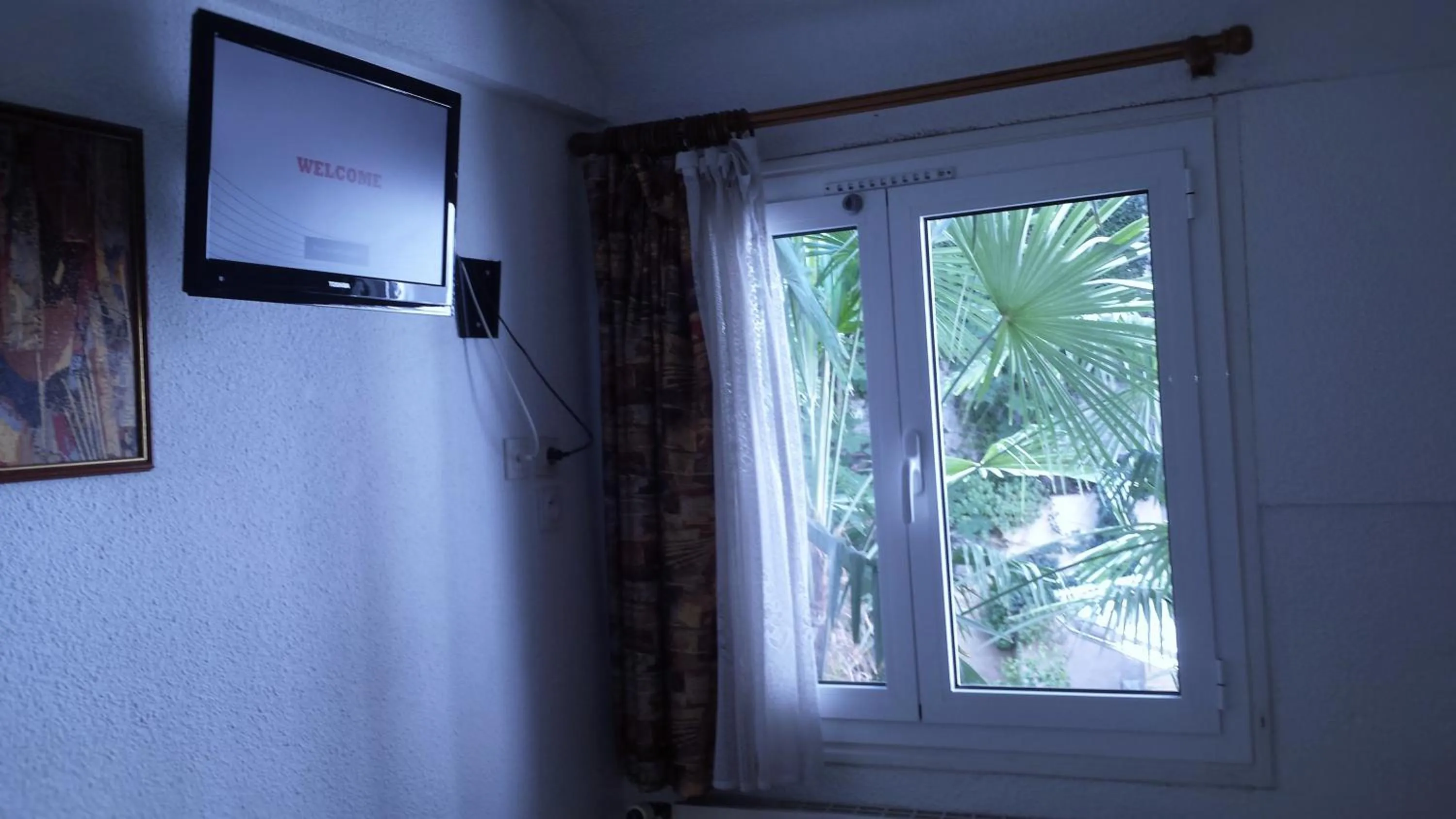 Garden view in Hôtel Duchesse Anne