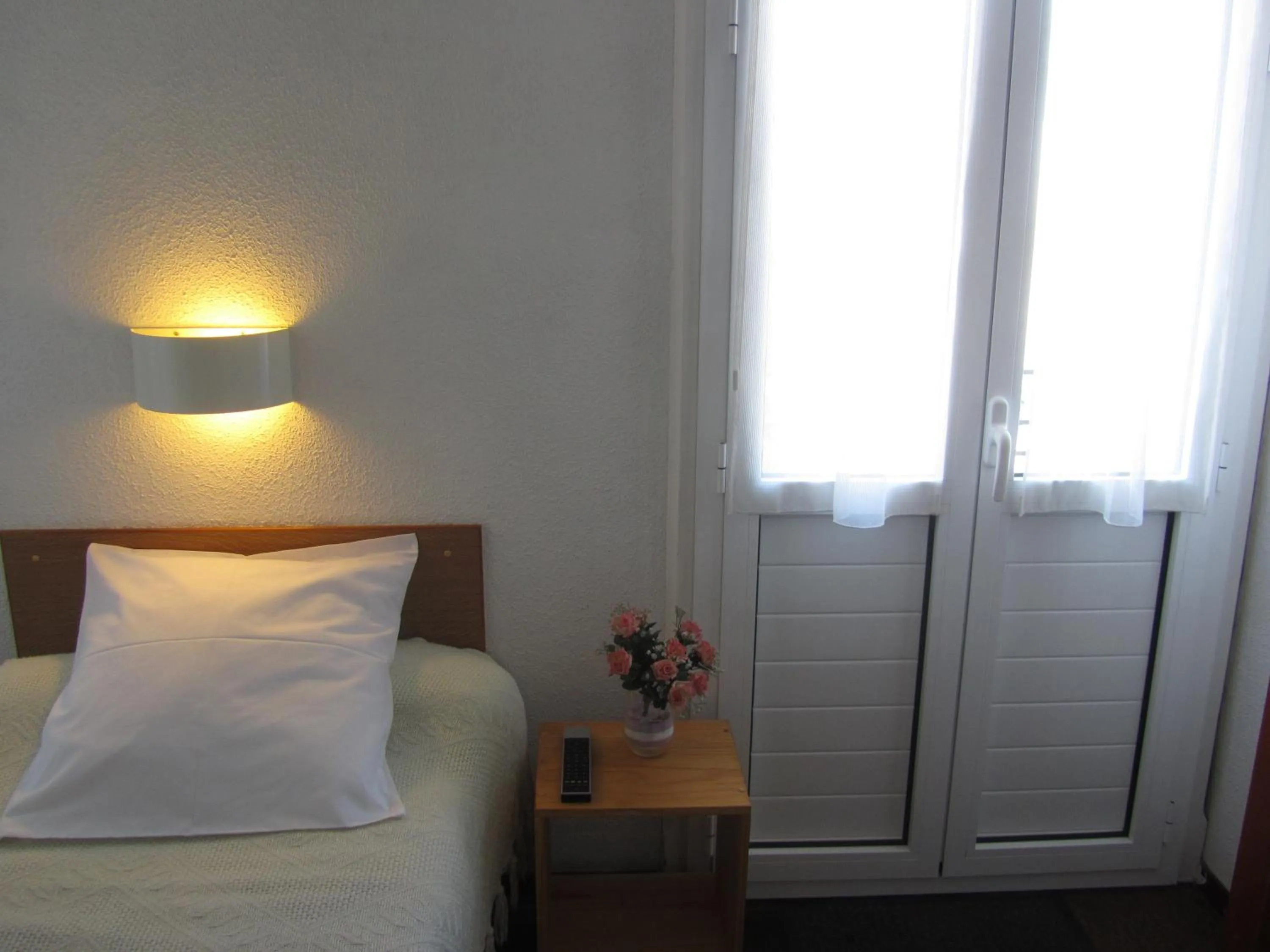 Bedroom, Bed in Hôtel Duchesse Anne