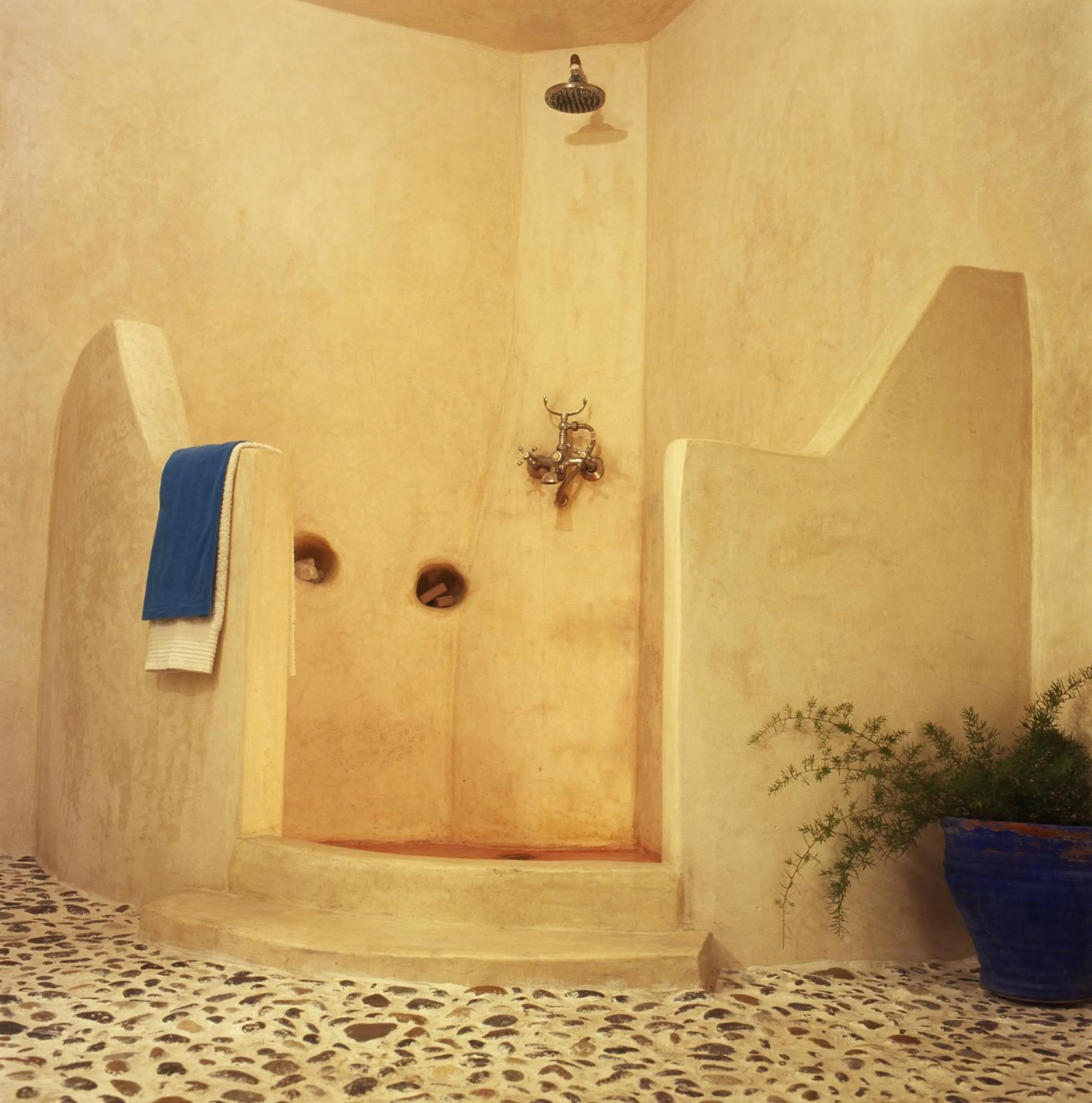 Bathroom in Dar Lazuli Bed & Breakfast