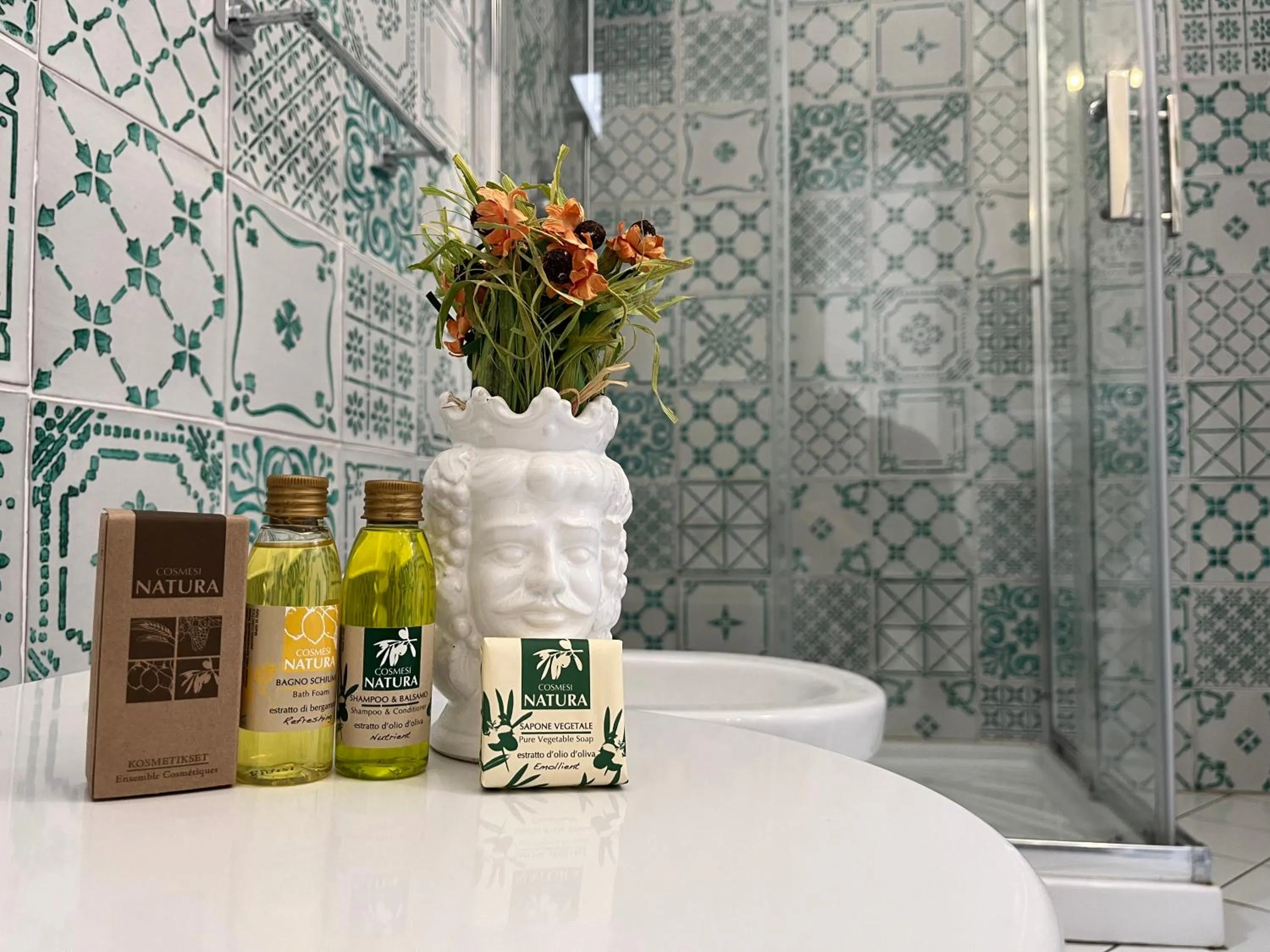 Bathroom in Punta Sallustro Lipari