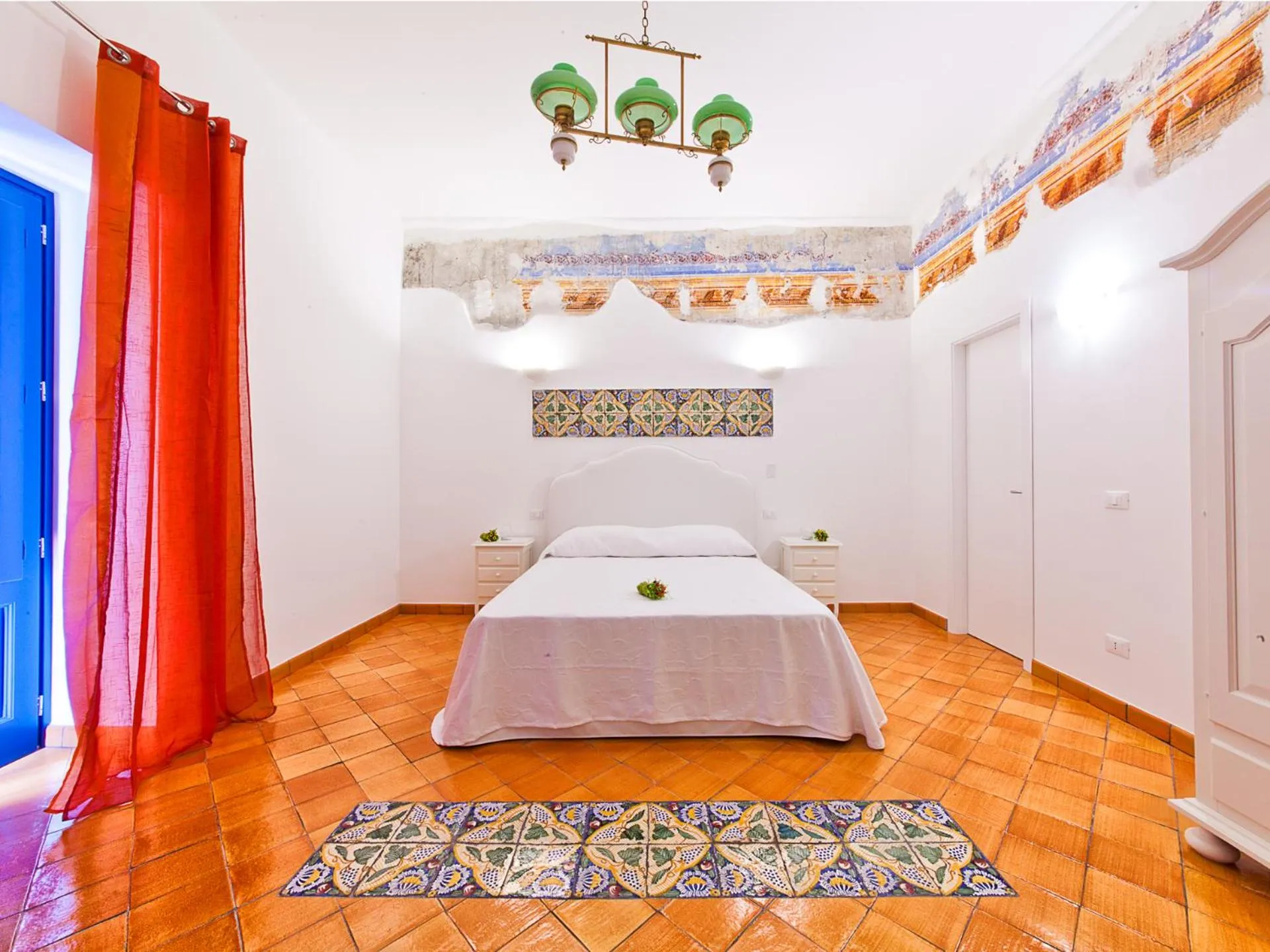 Photo of the whole room, Bed in Punta Sallustro Lipari