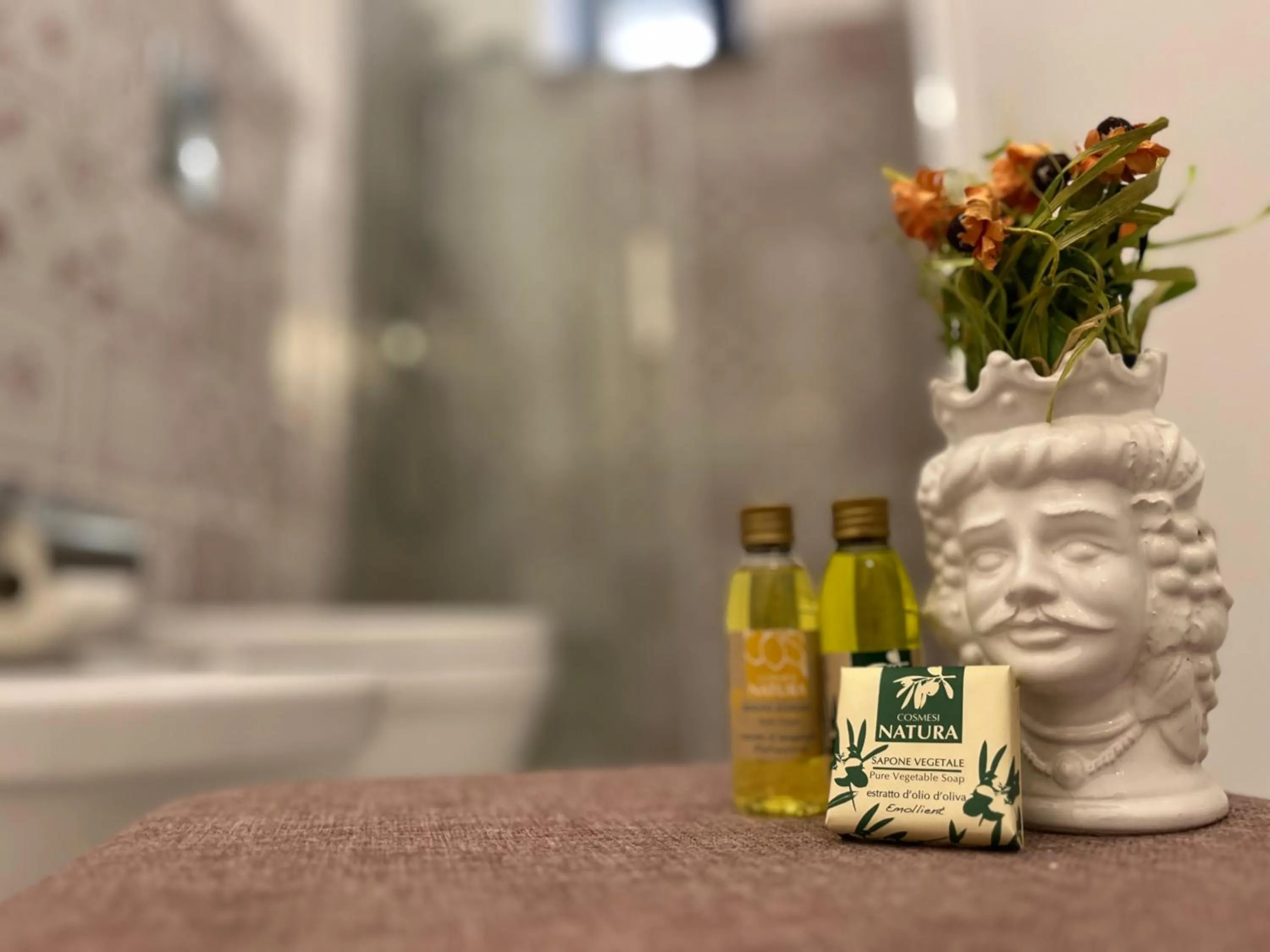 Bathroom in Punta Sallustro Lipari