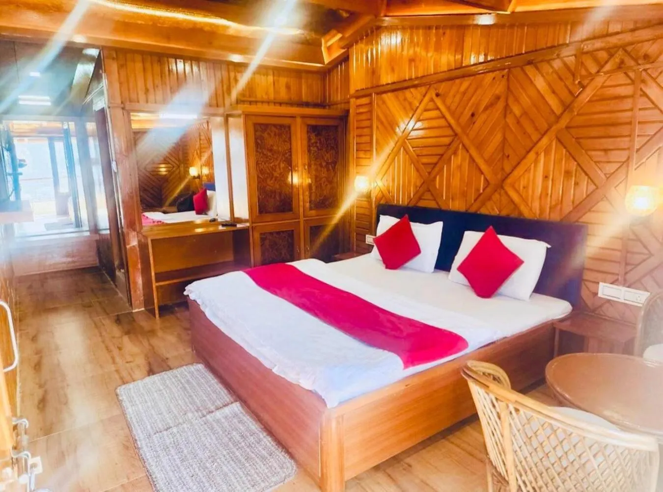 Bed in Hill & Lake View Nainital