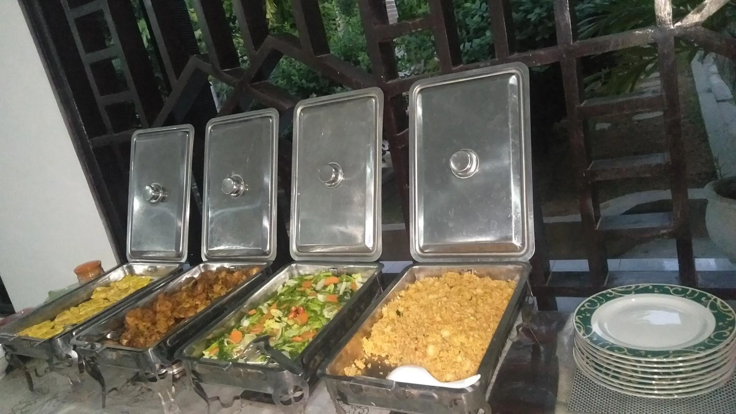 Breakfast in Hotel Green Prundi