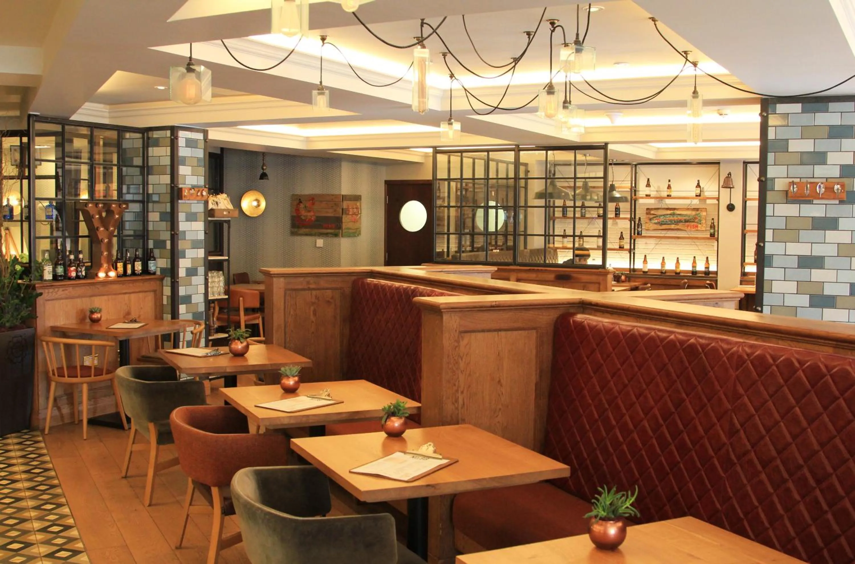 Lounge or bar in Hotel Indigo York by IHG