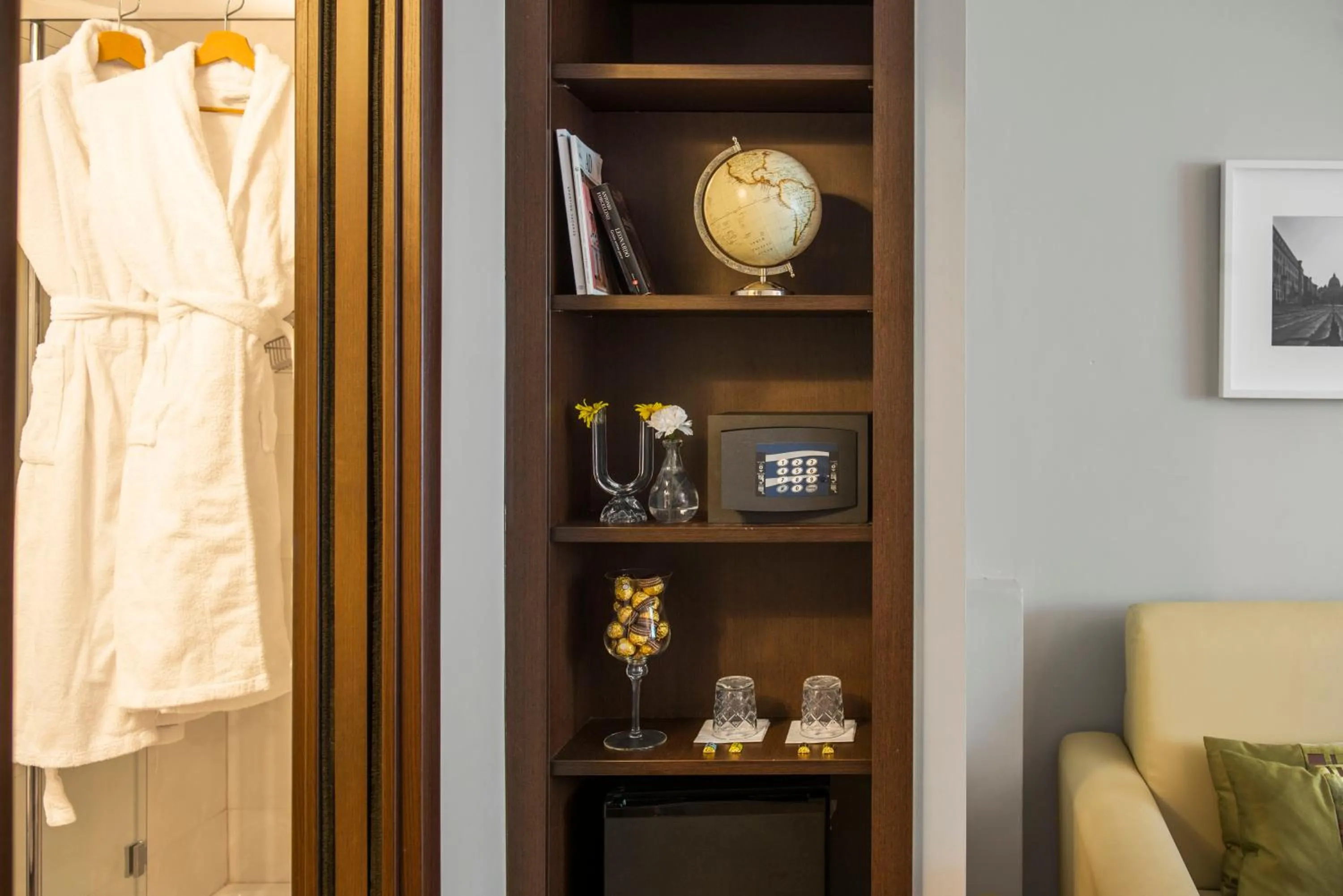 Decorative detail in Residenza Flaminio Gaio