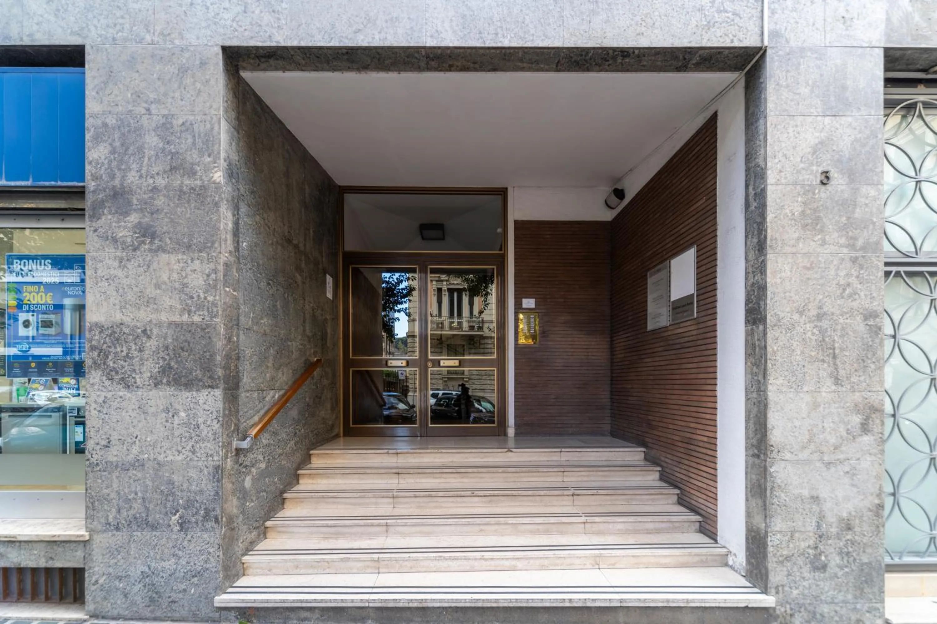 Property building in Chic&Town Luxury Rooms Piazza del Popolo