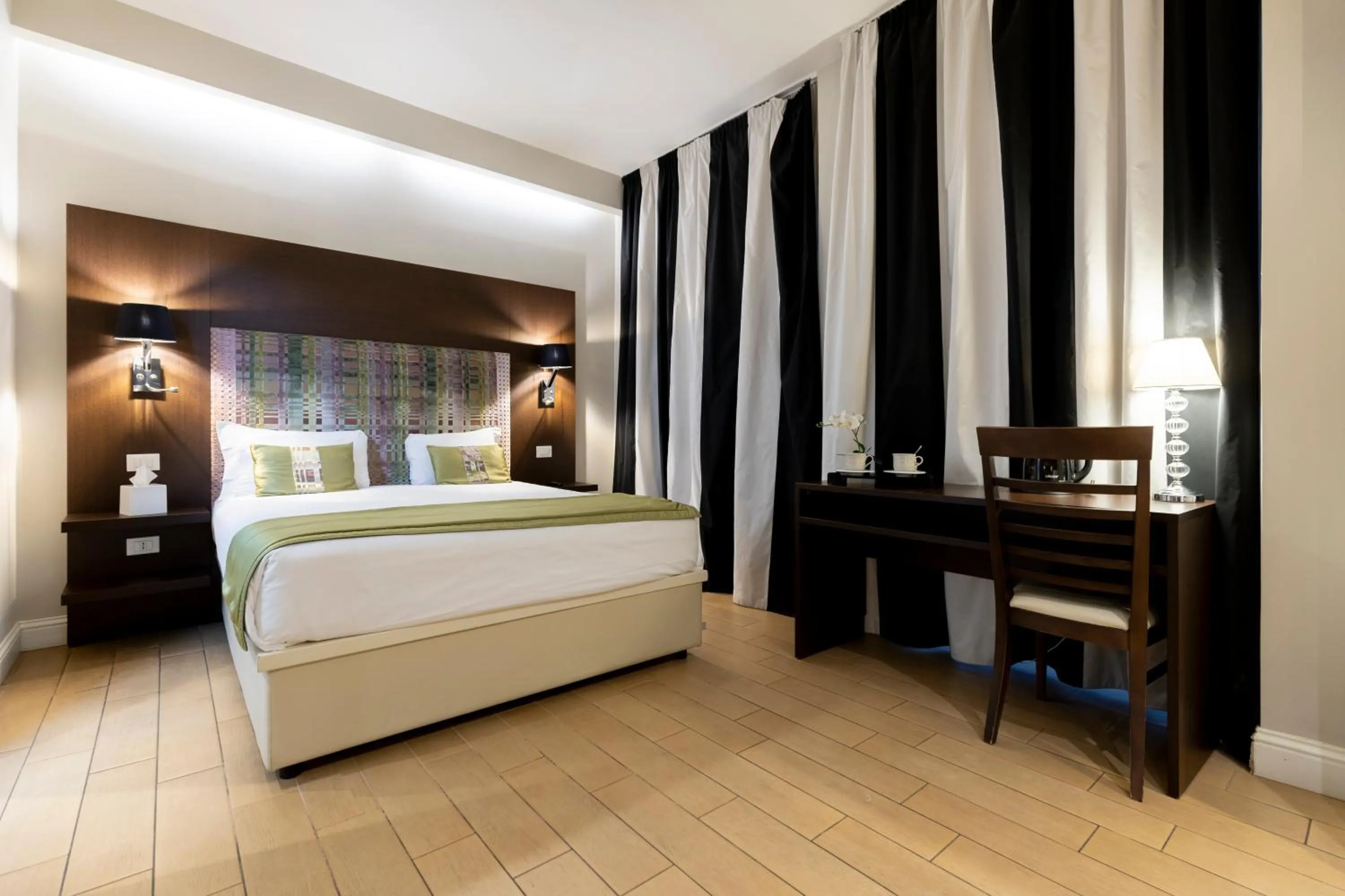 Bedroom, Bed in Chic&Town Luxury Rooms Piazza del Popolo