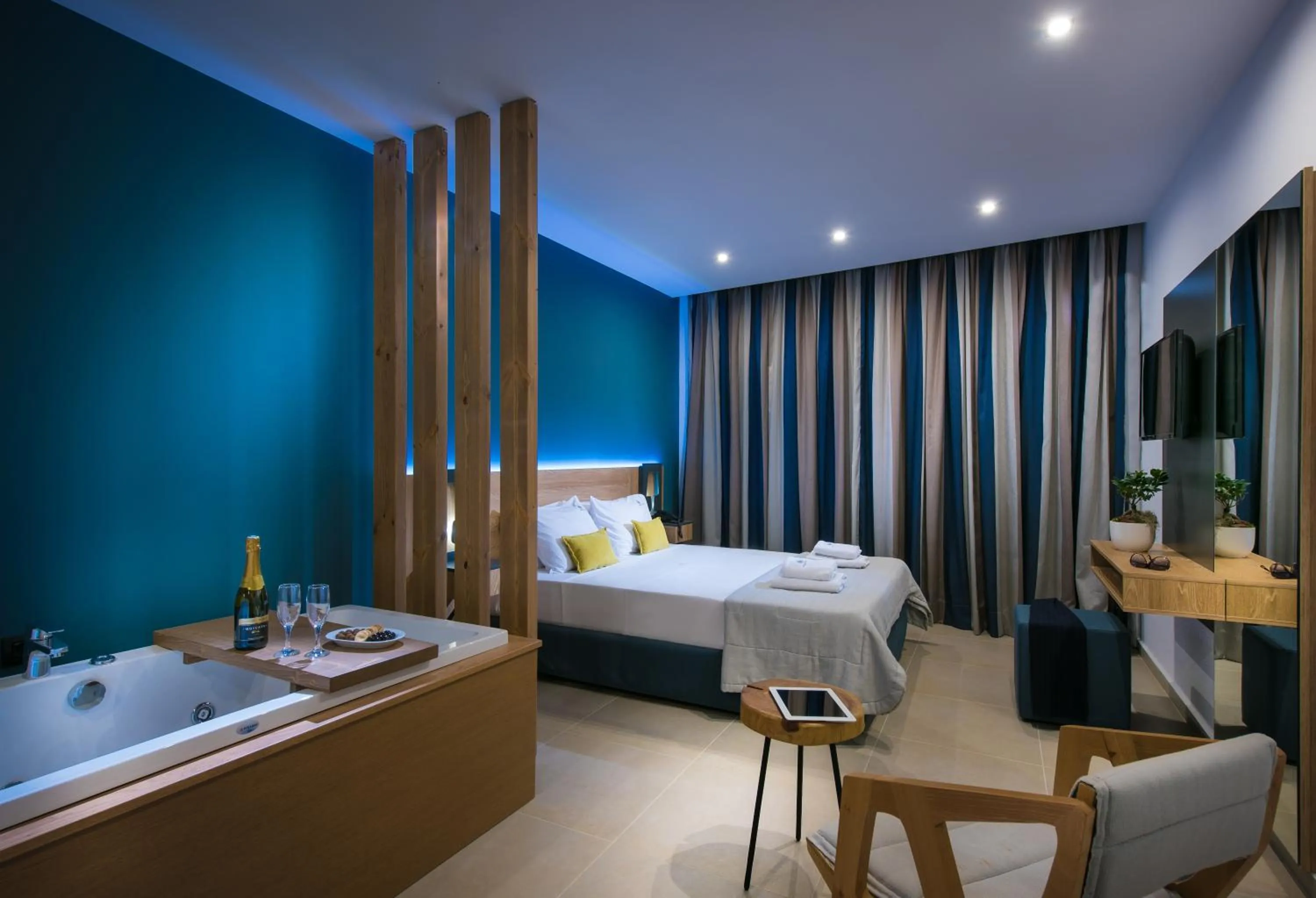 TV and multimedia, Bed in Infinity Blue Boutique Hotel & Spa - Adults Only