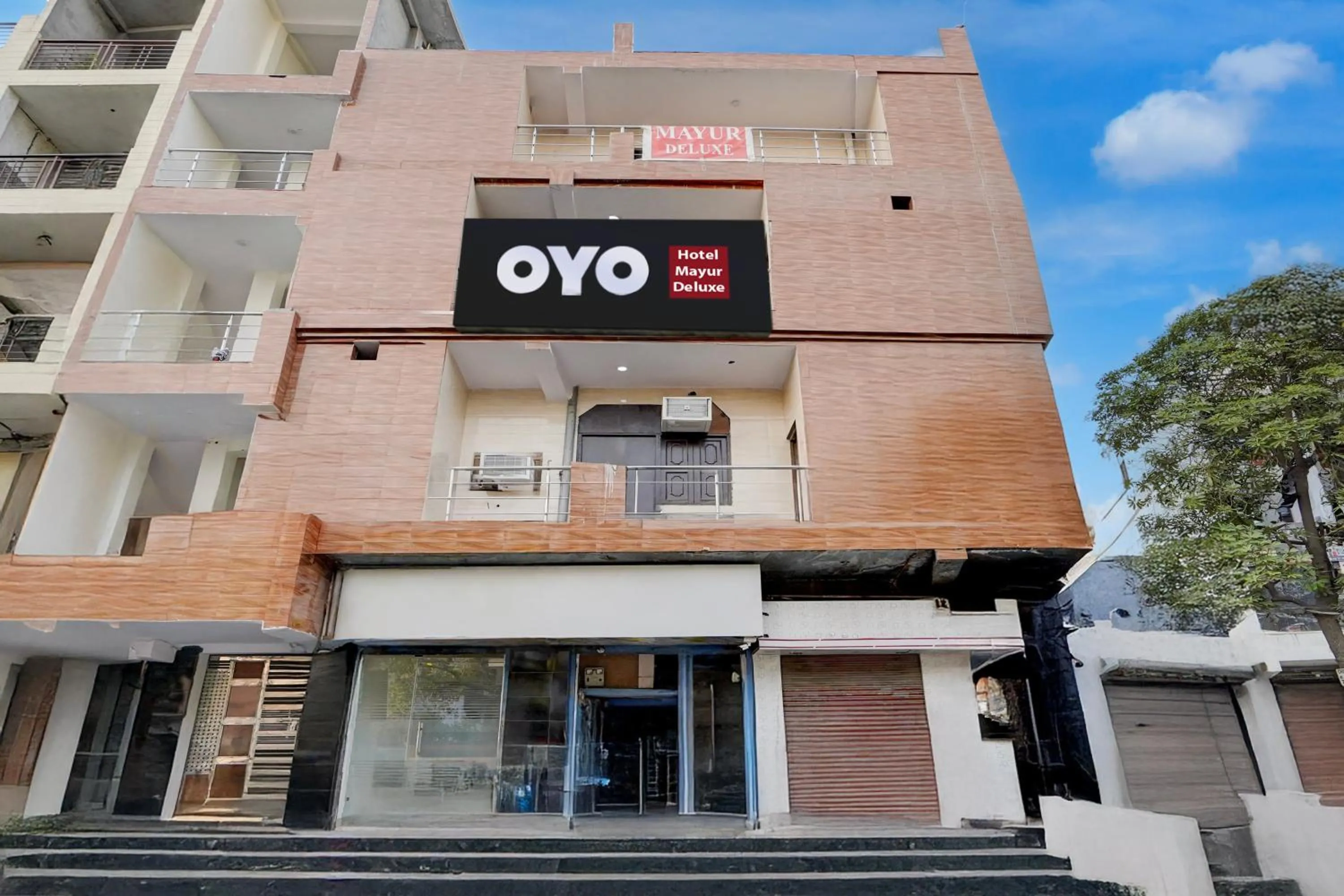 Facade/entrance in Hotel O Mayur Deluxe