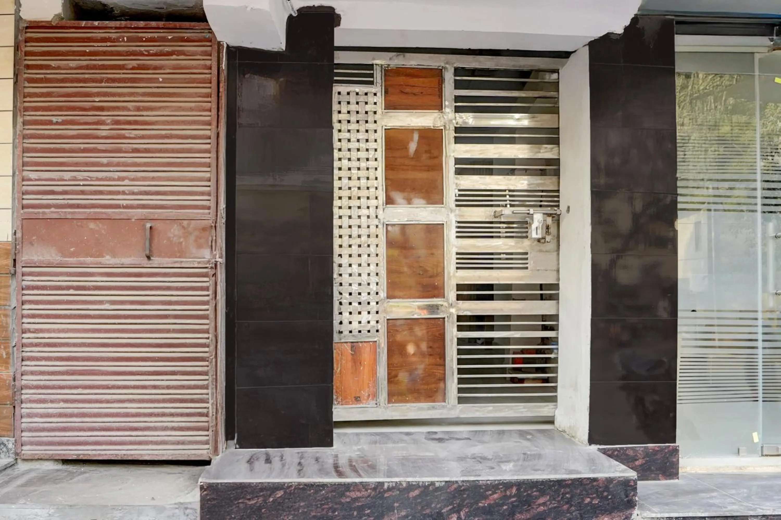 Facade/entrance in Hotel O Mayur Deluxe