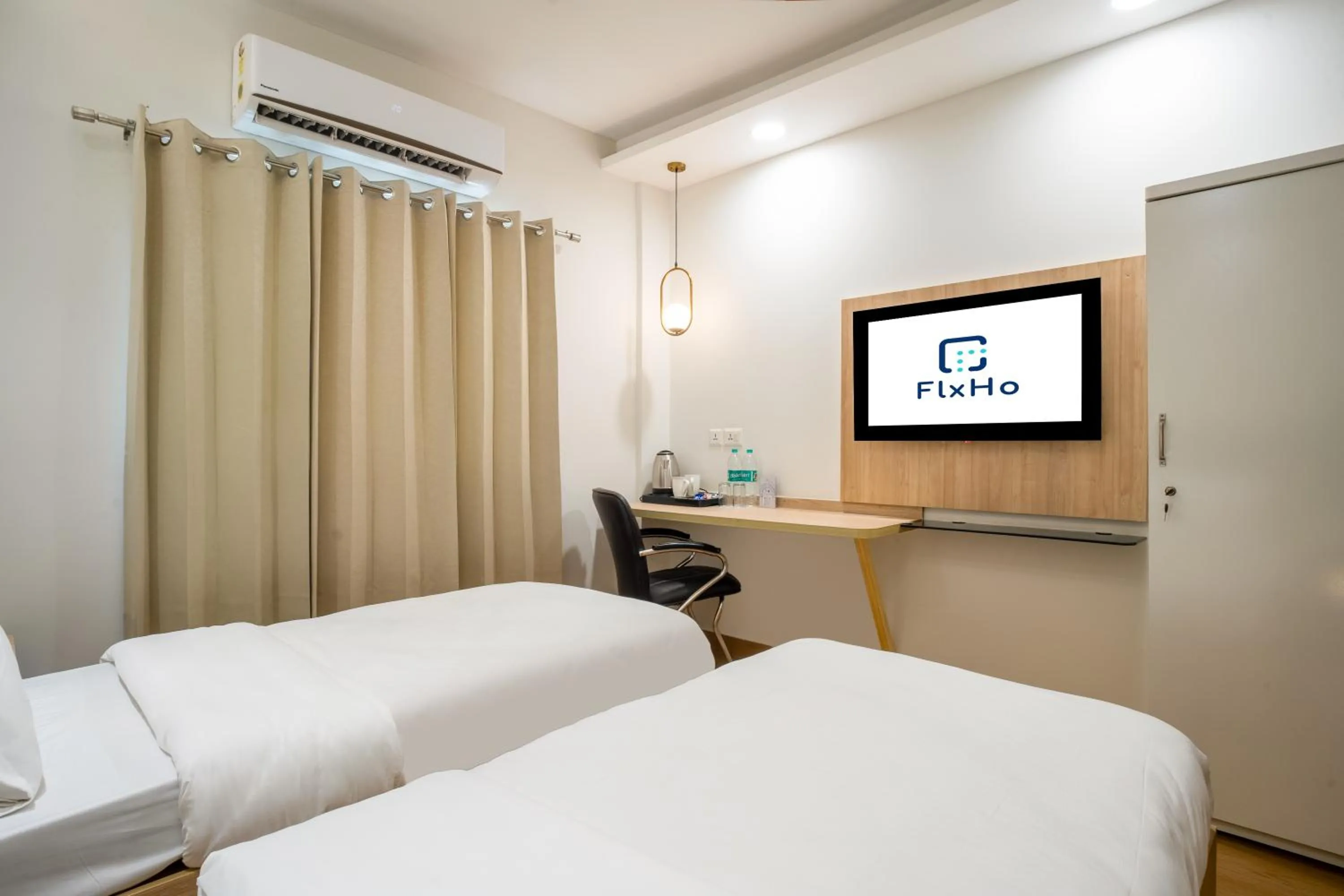 Bed in The Hoften FlxHo Cyber One, Cyber City, Gurugram
