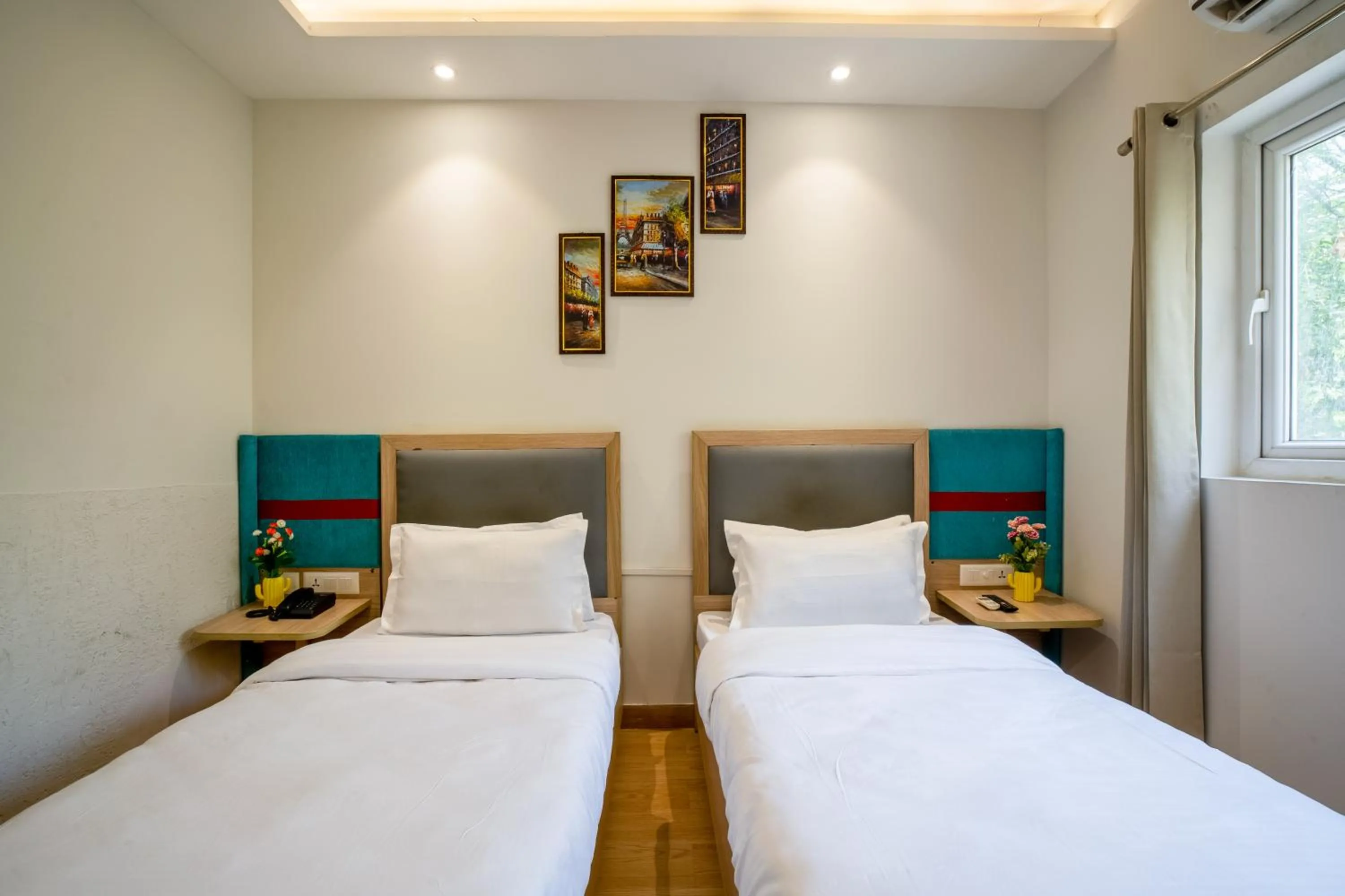 Bed in The Hoften FlxHo Cyber One, Cyber City, Gurugram