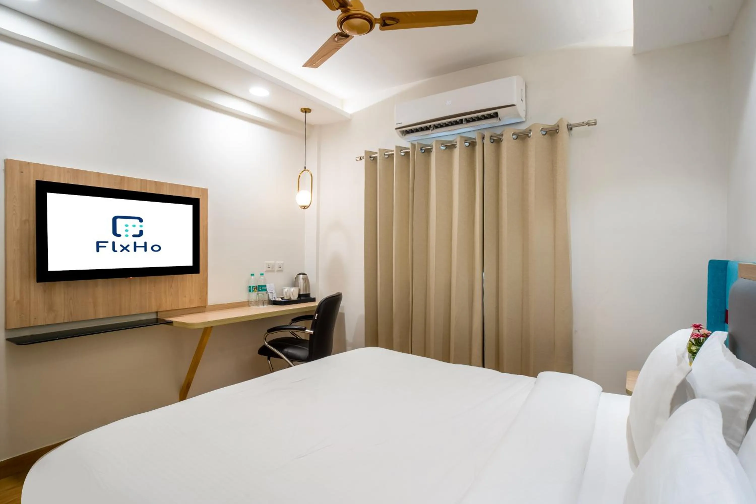 Bed in The Hoften FlxHo Cyber One, Cyber City, Gurugram