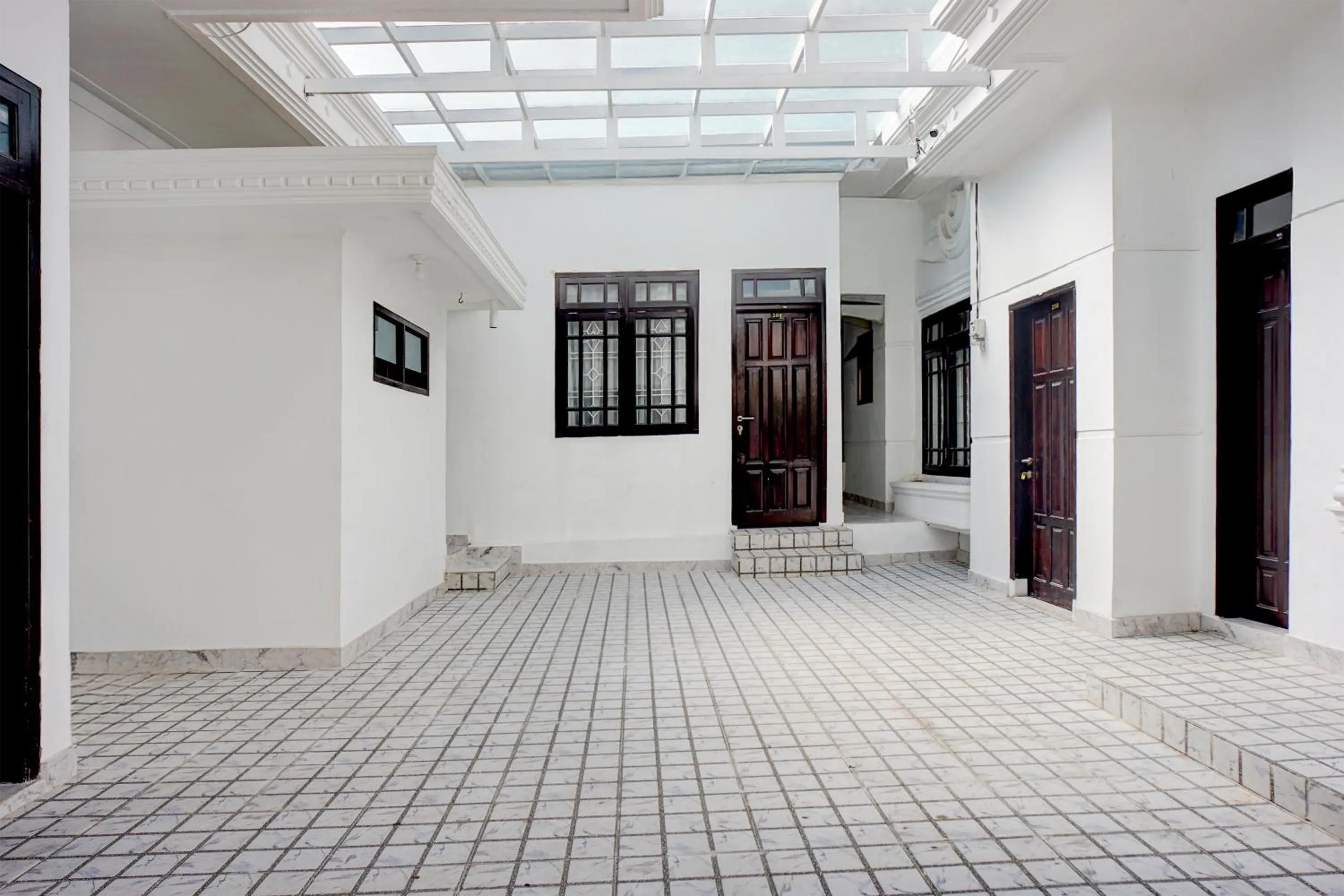 Area and facilities in Hotel O Sm Raja Guest House