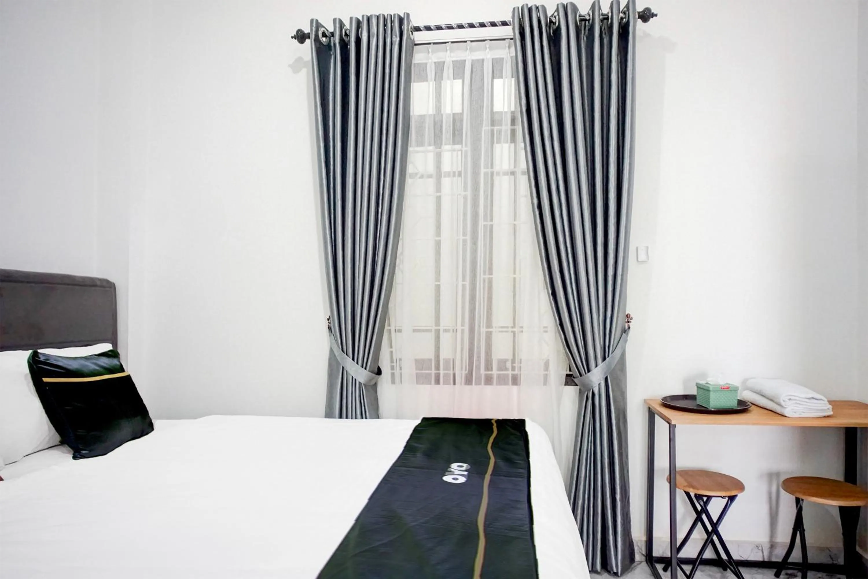 Bedroom, Bed in Hotel O Sm Raja Guest House