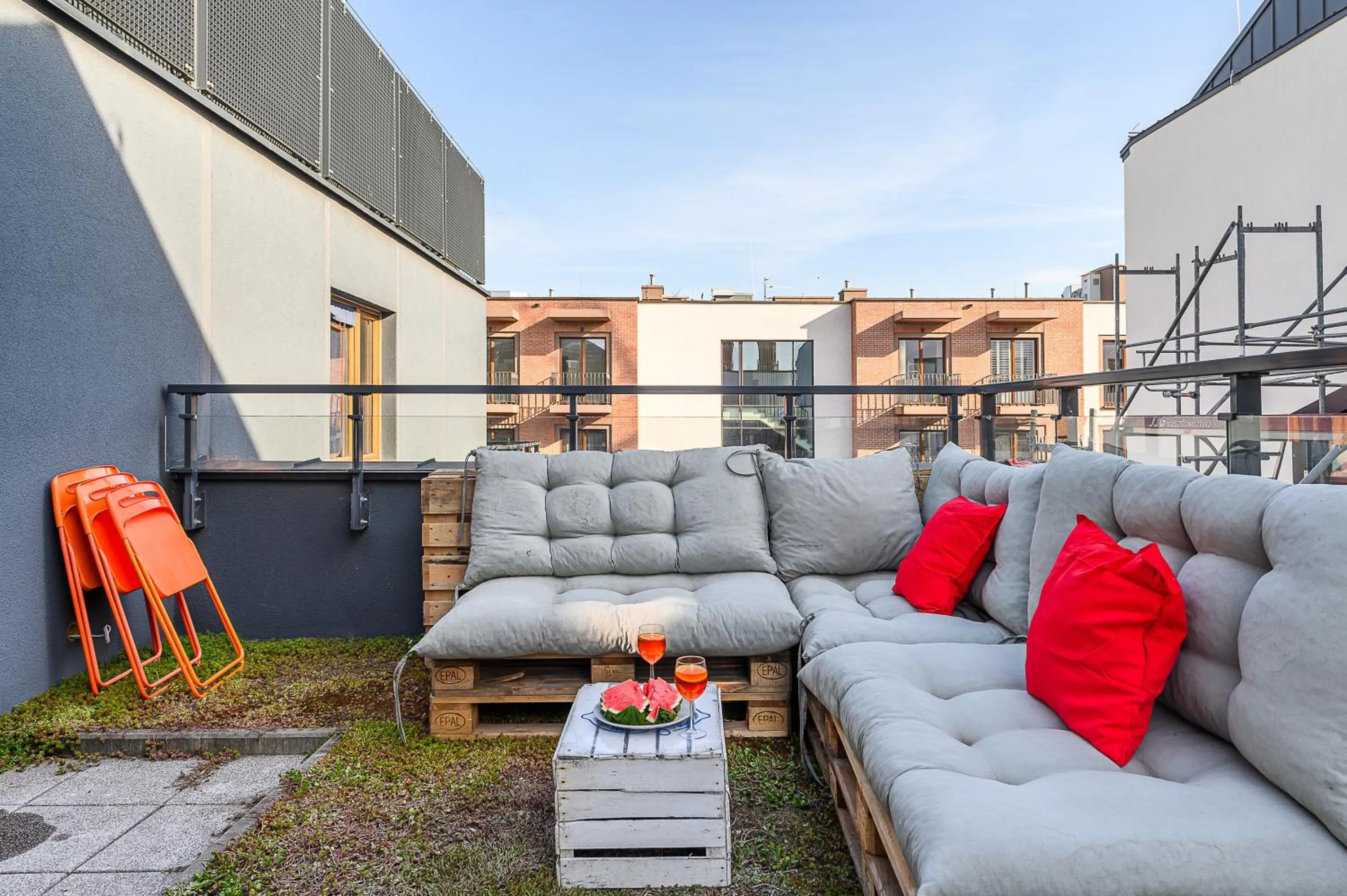 Day in Lumina 3-room apart with large terrace