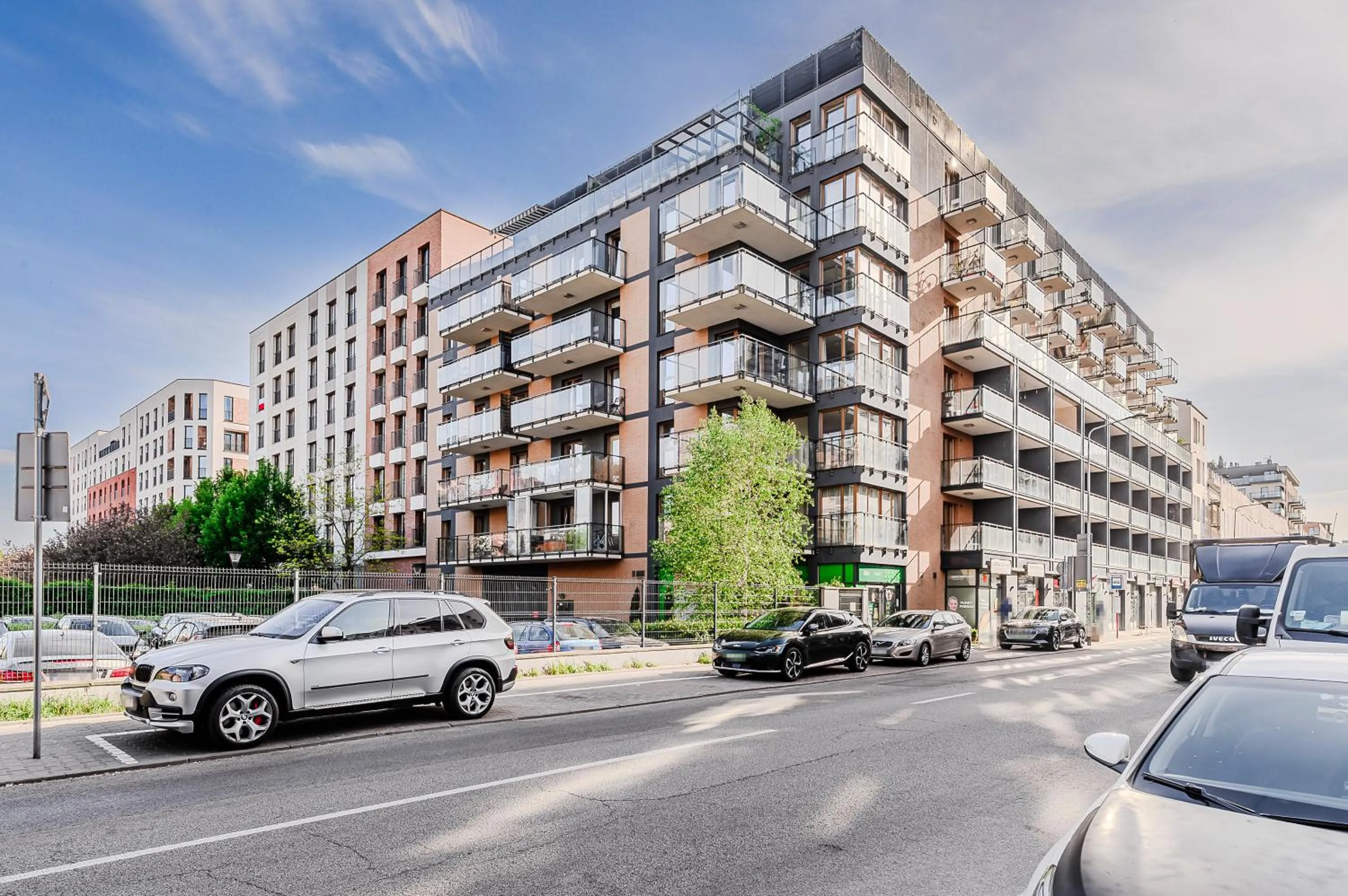 Property building in Lumina 3-room apart with large terrace