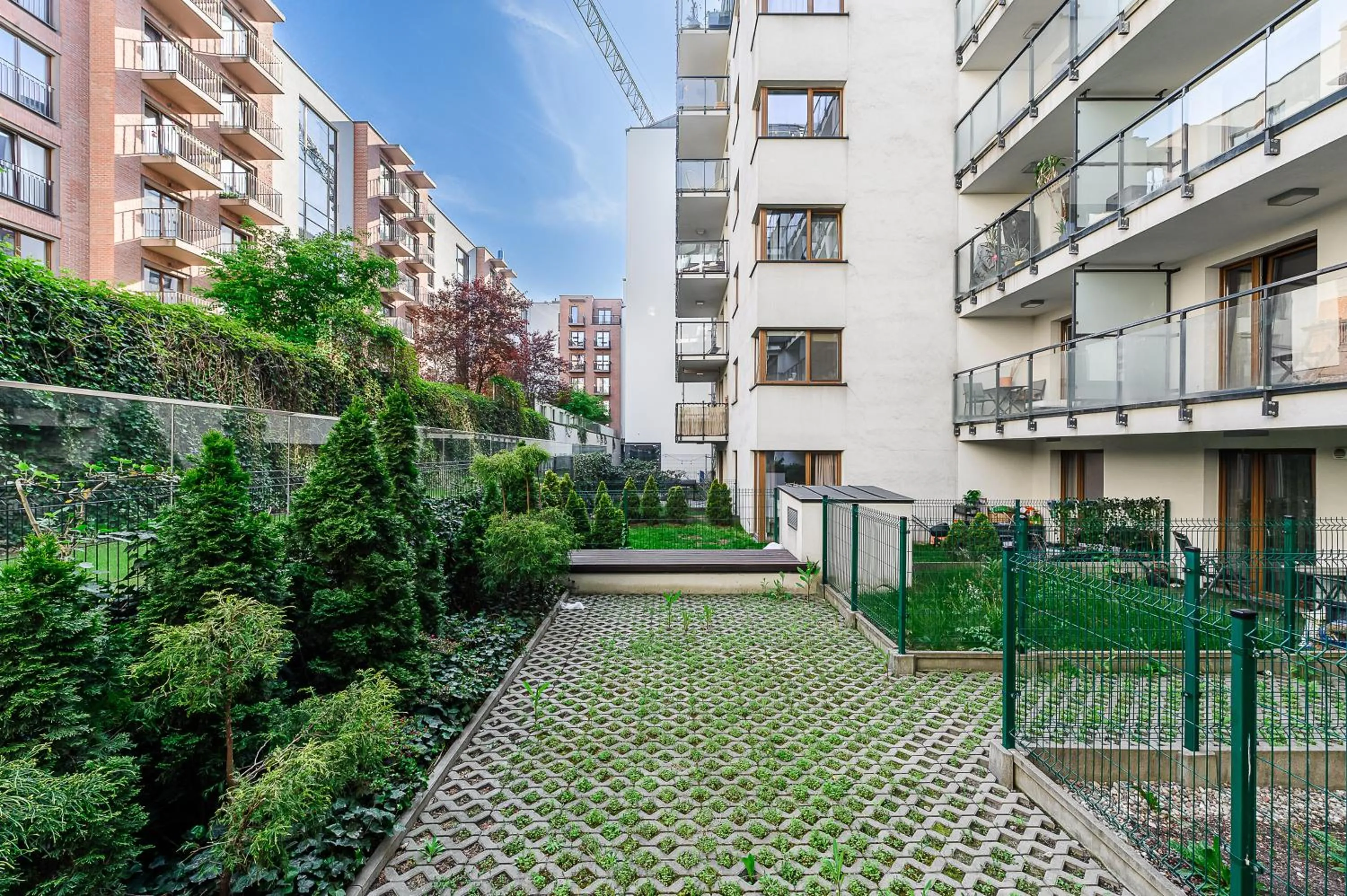 Property building in Lumina 3-room apart with large terrace