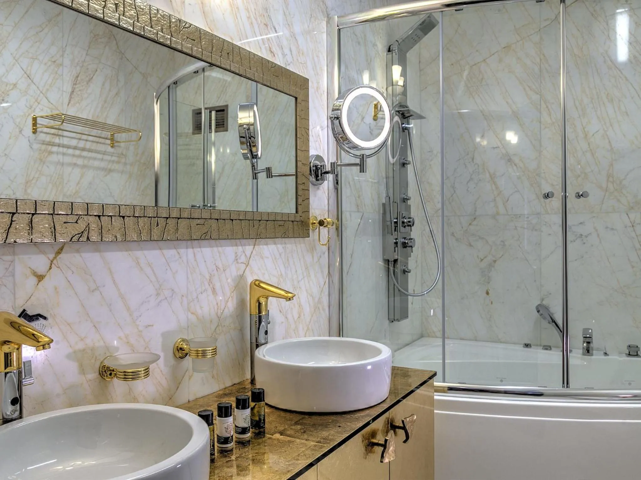 Bathroom in Fiscardonna Luxury Suites