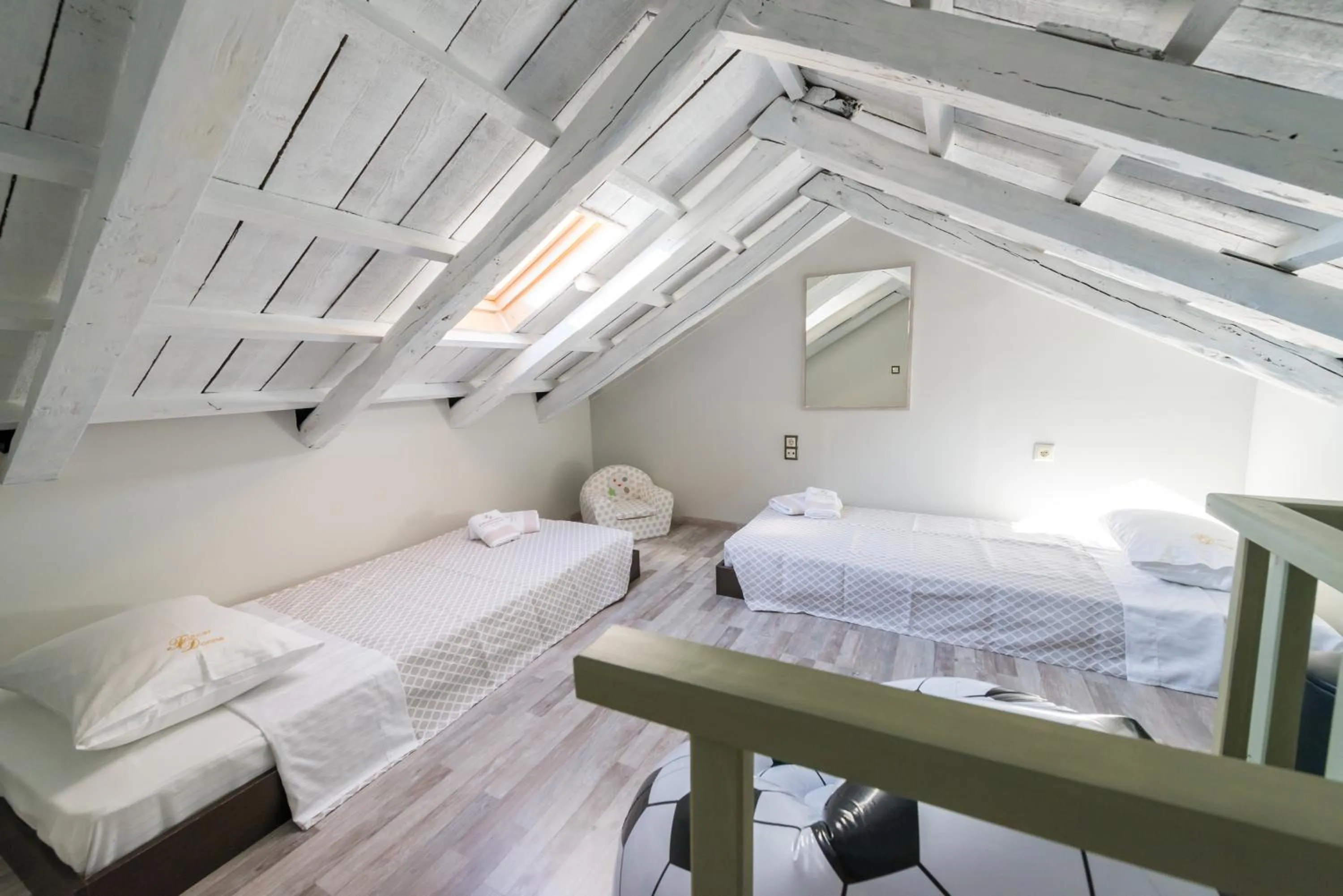 Bed in Fiscardonna Luxury Suites