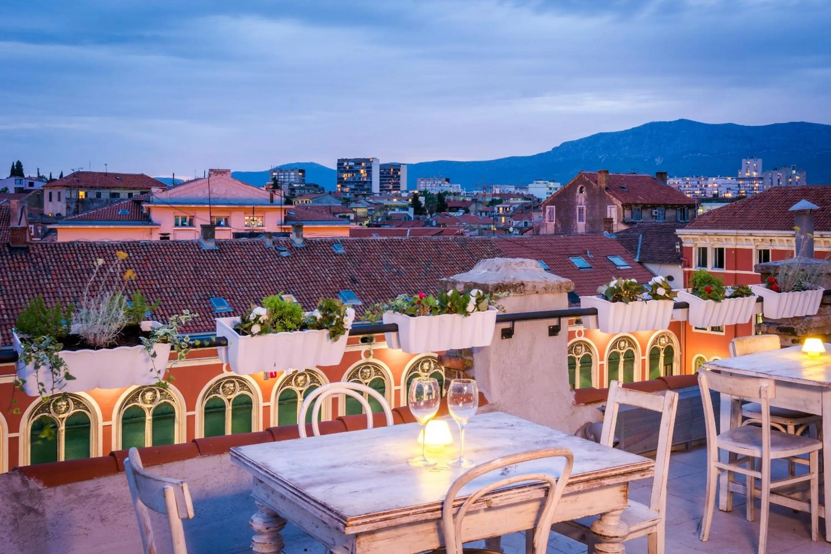 Food and drinks in Procurator 7 Luxury Rooms