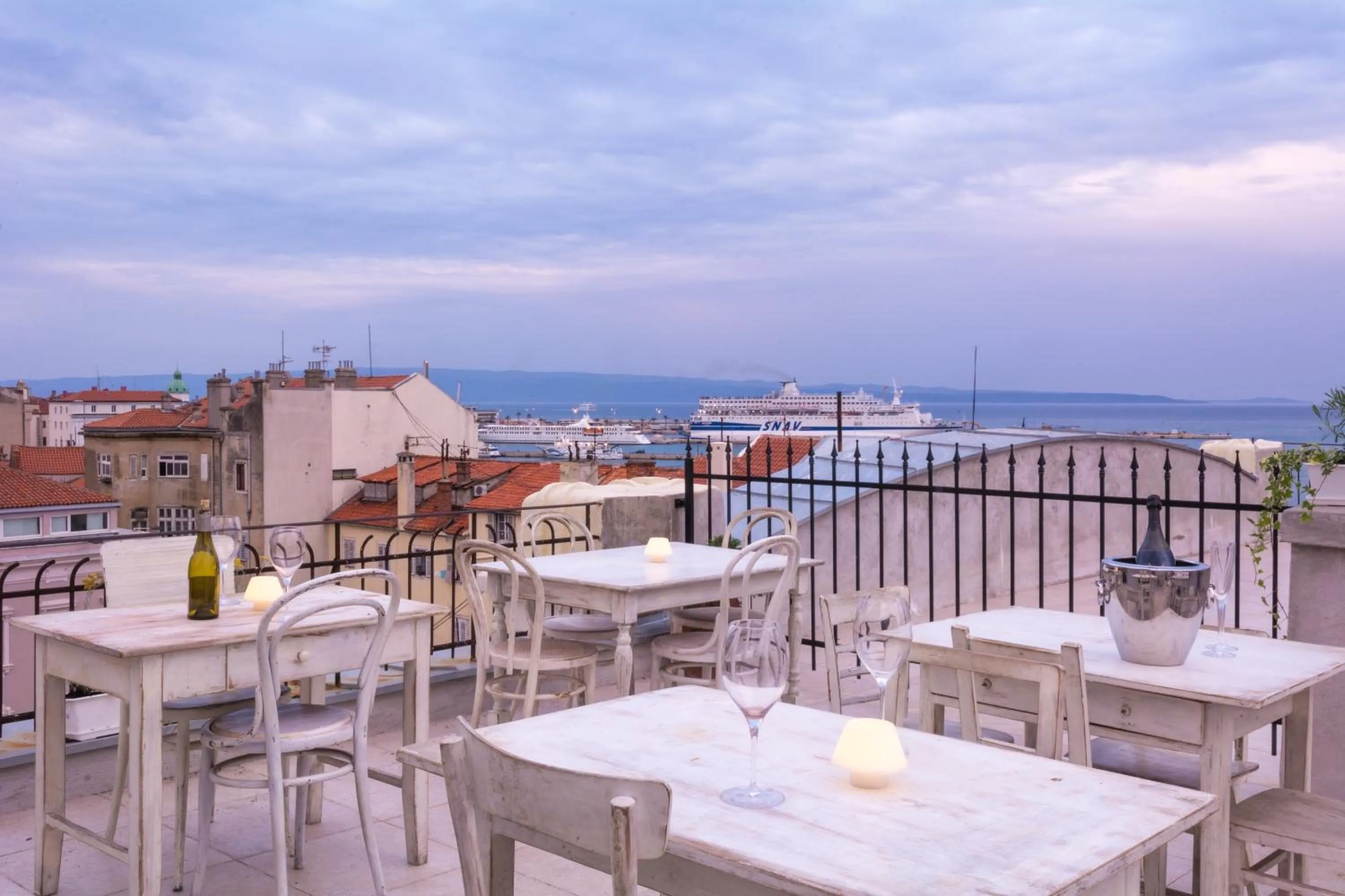 Sea view in Procurator 7 Luxury Rooms