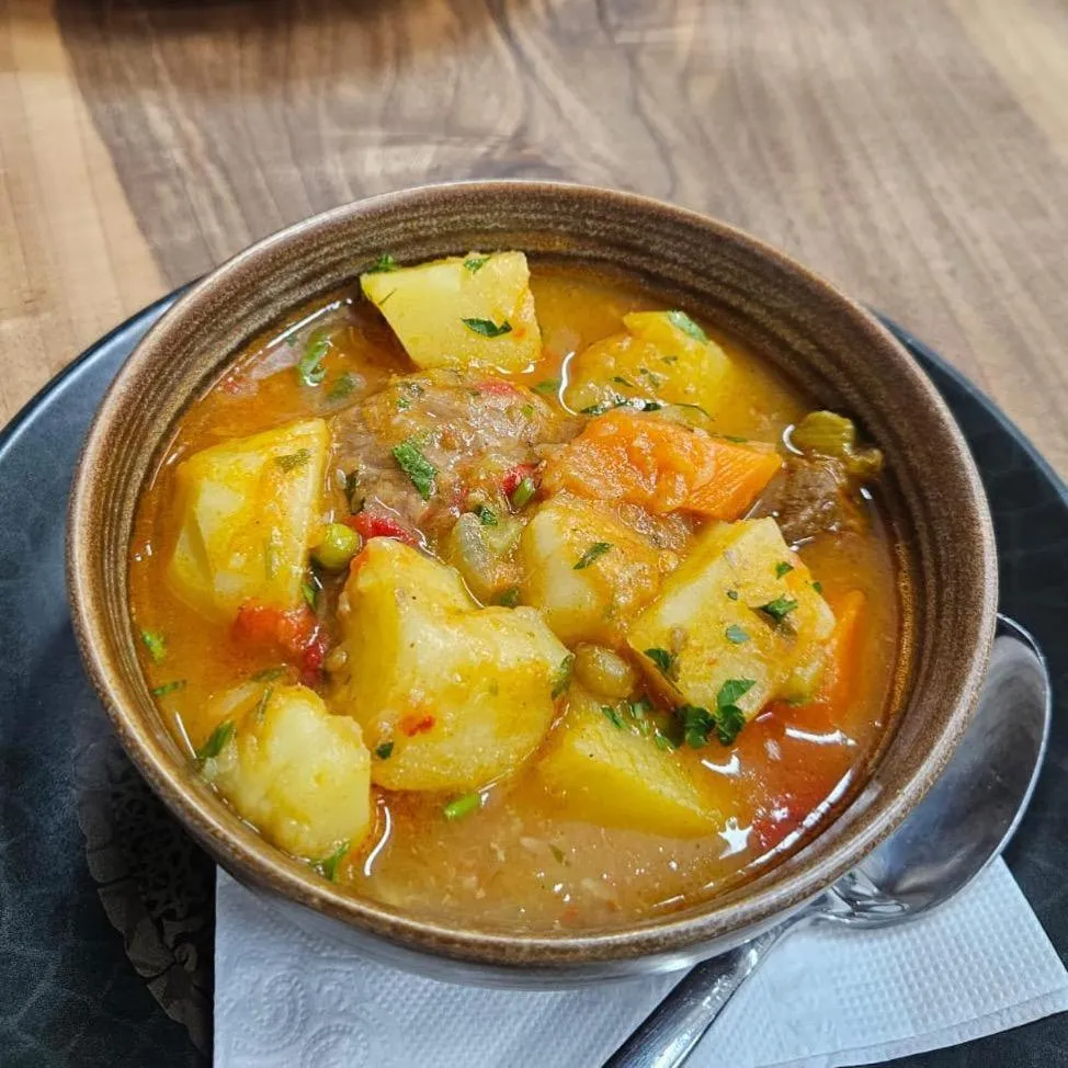 Restaurant/places to eat in EROS HOTEL Ksamil