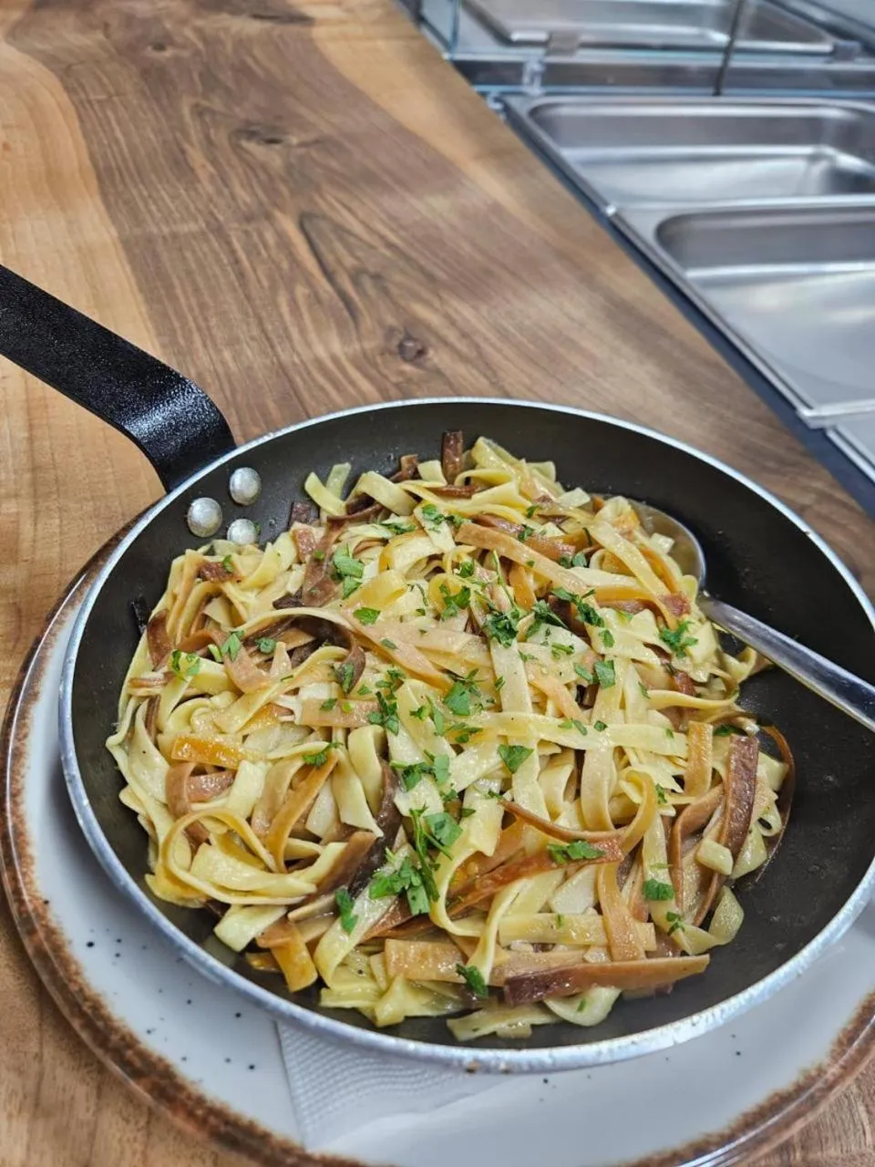 Restaurant/places to eat in EROS HOTEL Ksamil