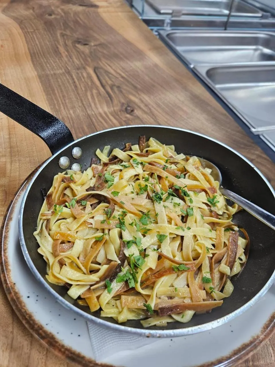 Restaurant/places to eat in EROS HOTEL Ksamil