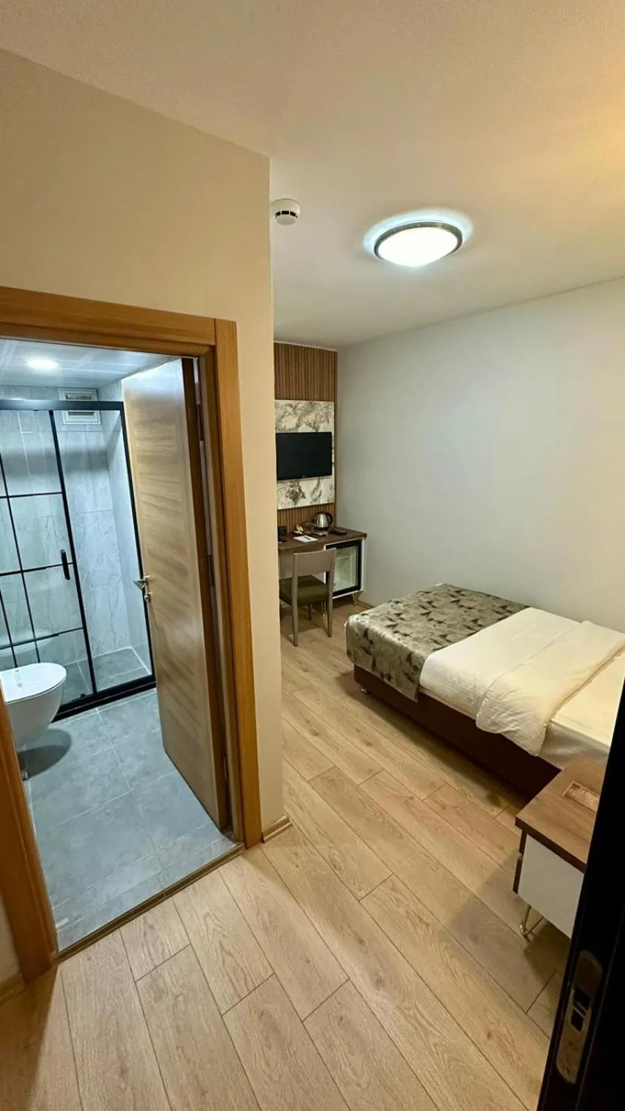 Bed in Nif Ankara Hotel