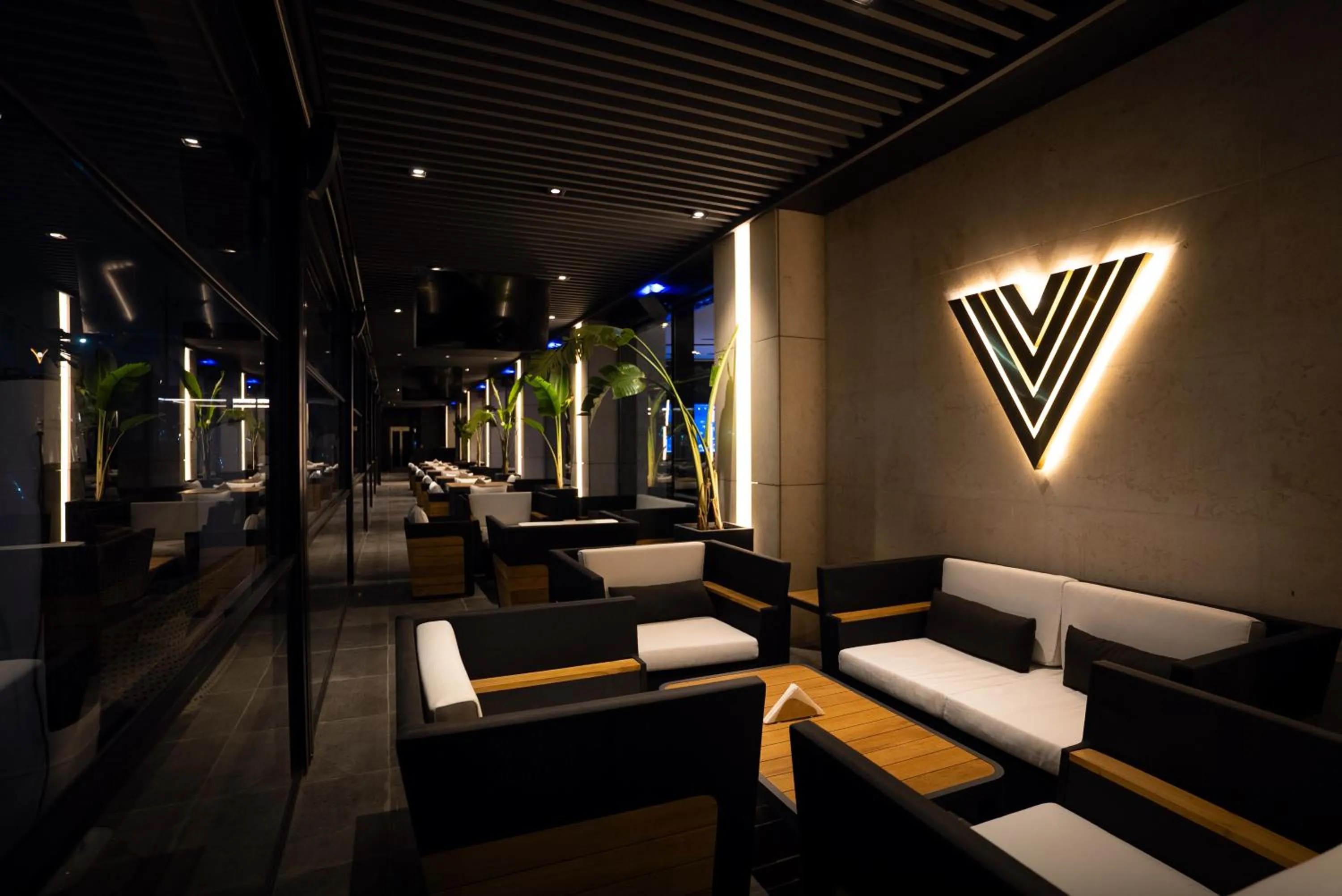 Restaurant/places to eat in The V Hotel