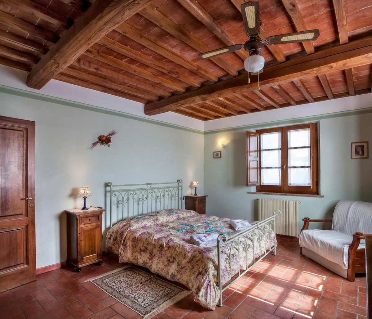 Bed in Agriturismo Sanguineto