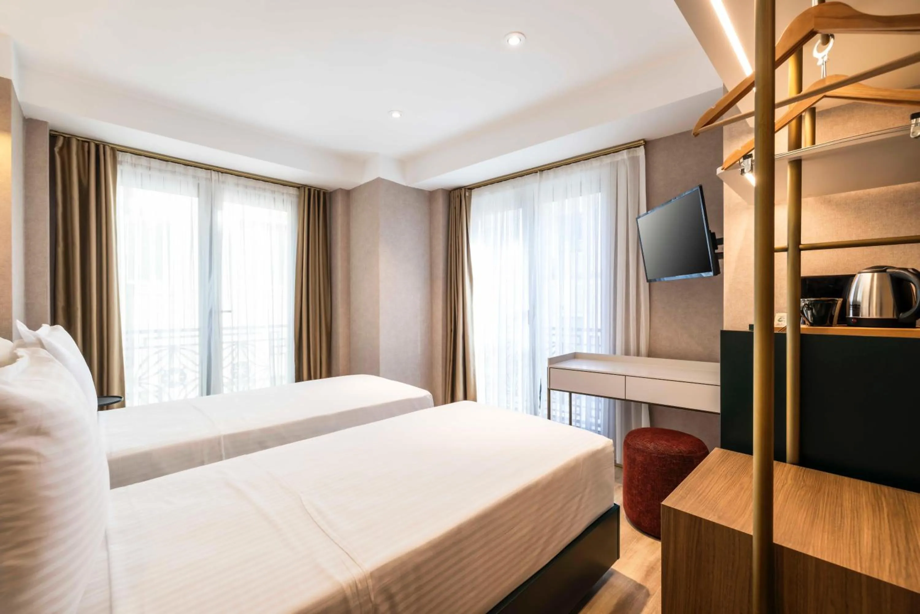 Bed in Emilion Hotel