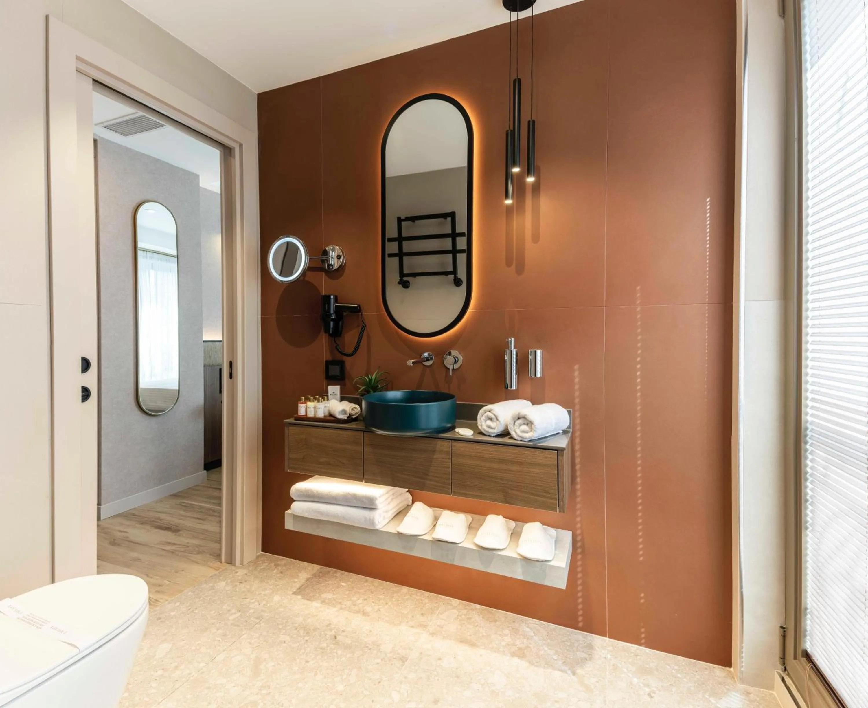 Bathroom in Emilion Hotel