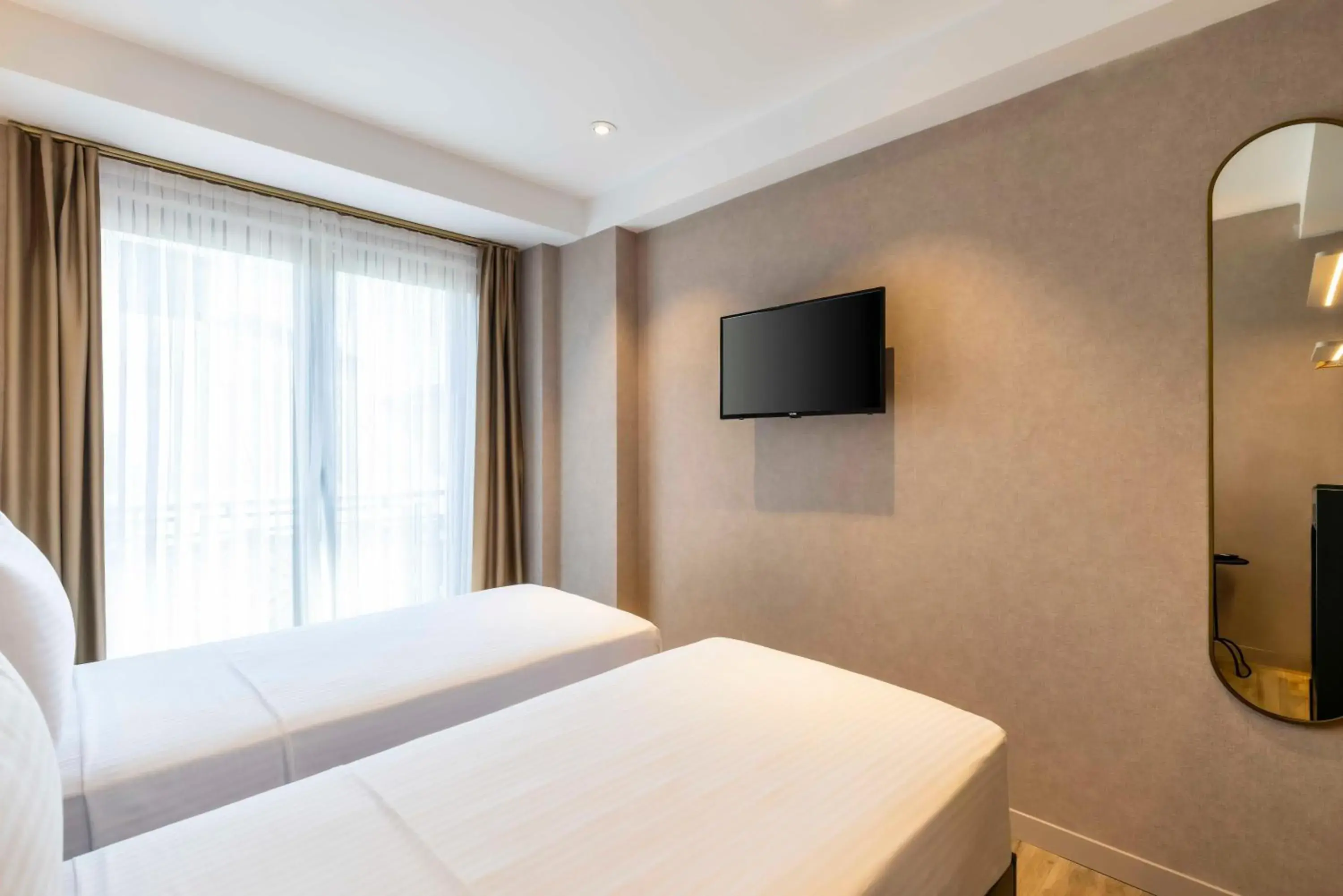 Superior Twin Room in Emilion Hotel Superior Twin Room in Emilion Hotel