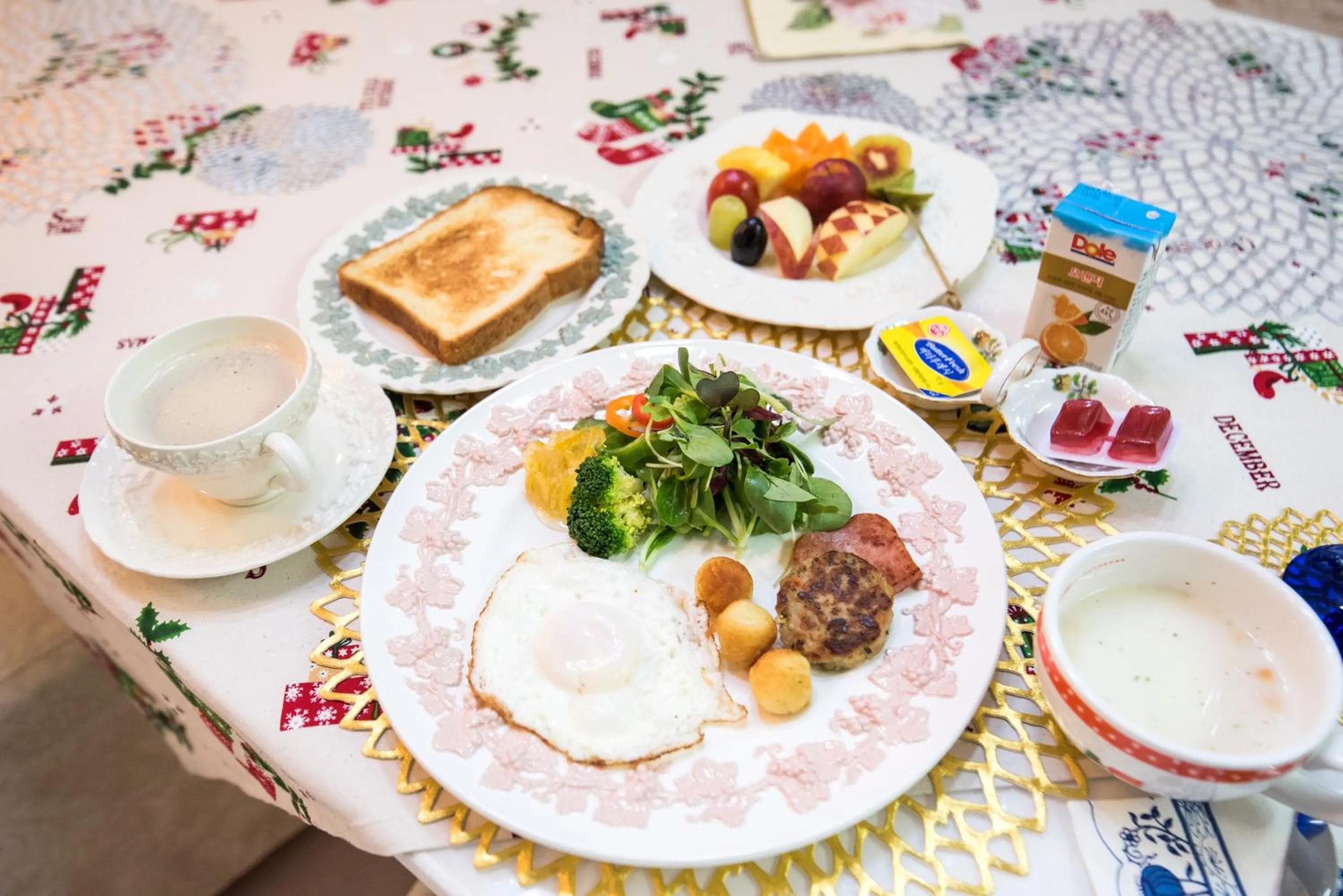 Food and drinks in Garosugil Homestay - Female Only