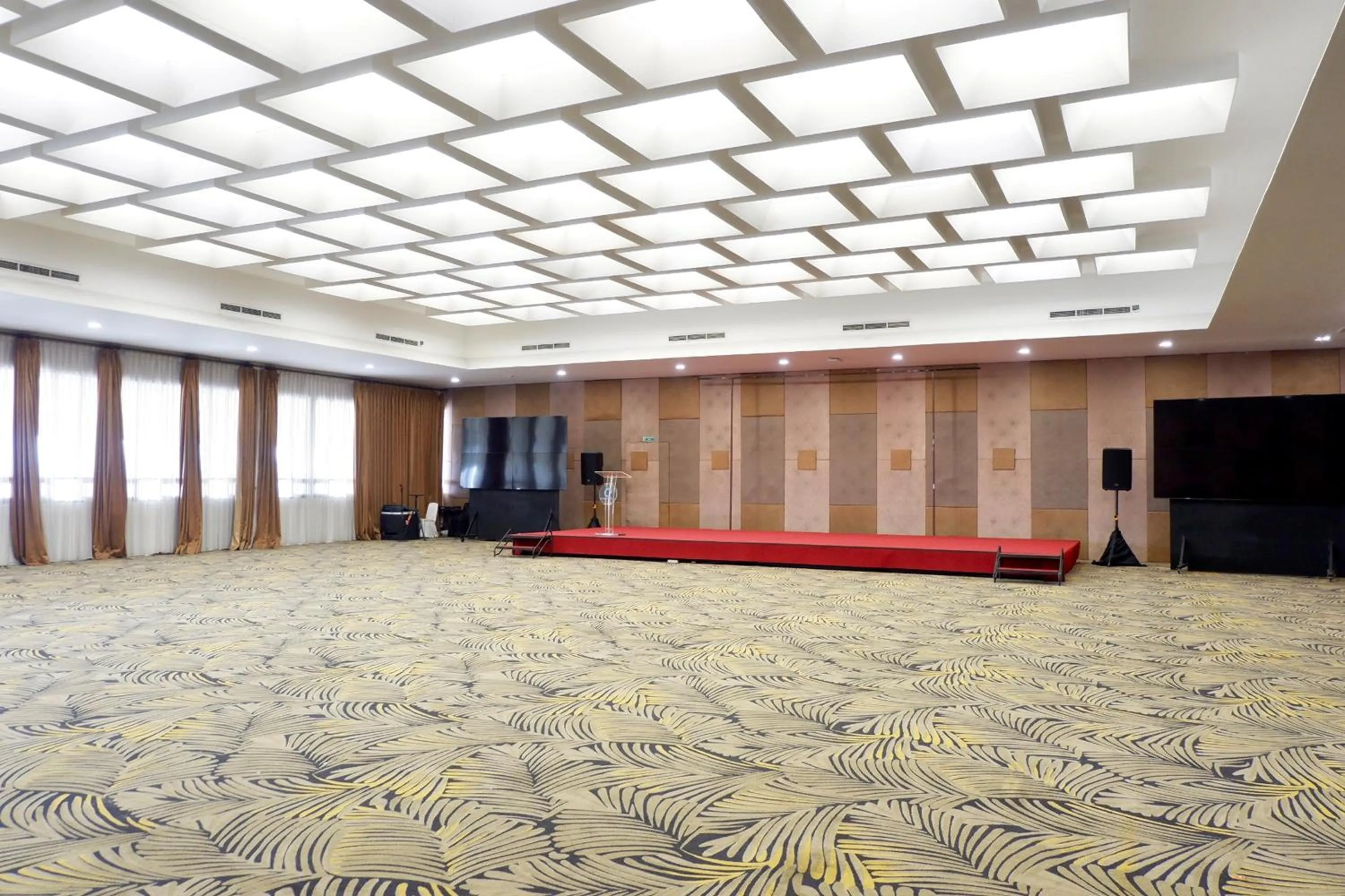 Meeting/conference room in Lemo Hotel Serpong