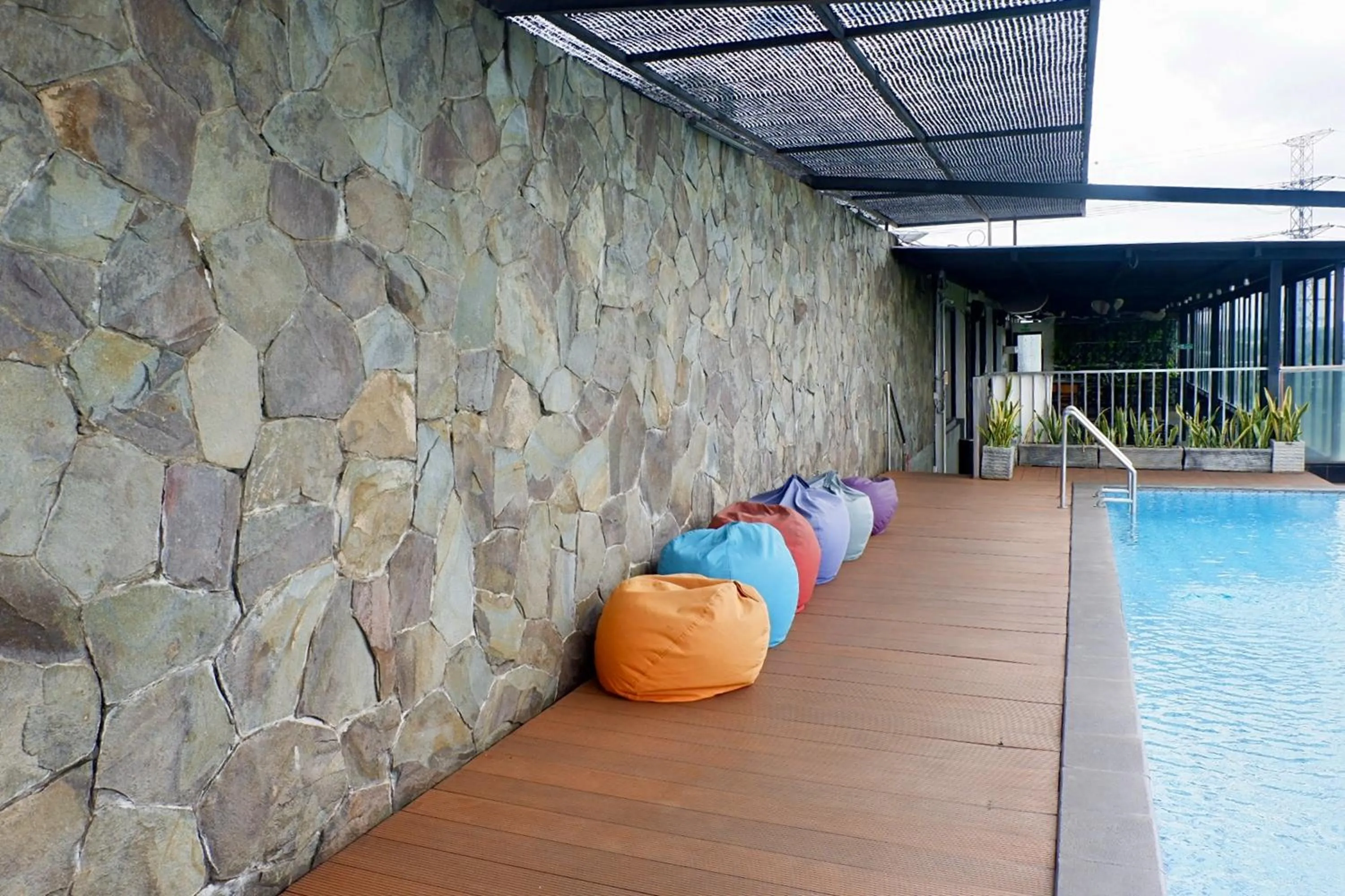 Swimming pool in Lemo Hotel Serpong