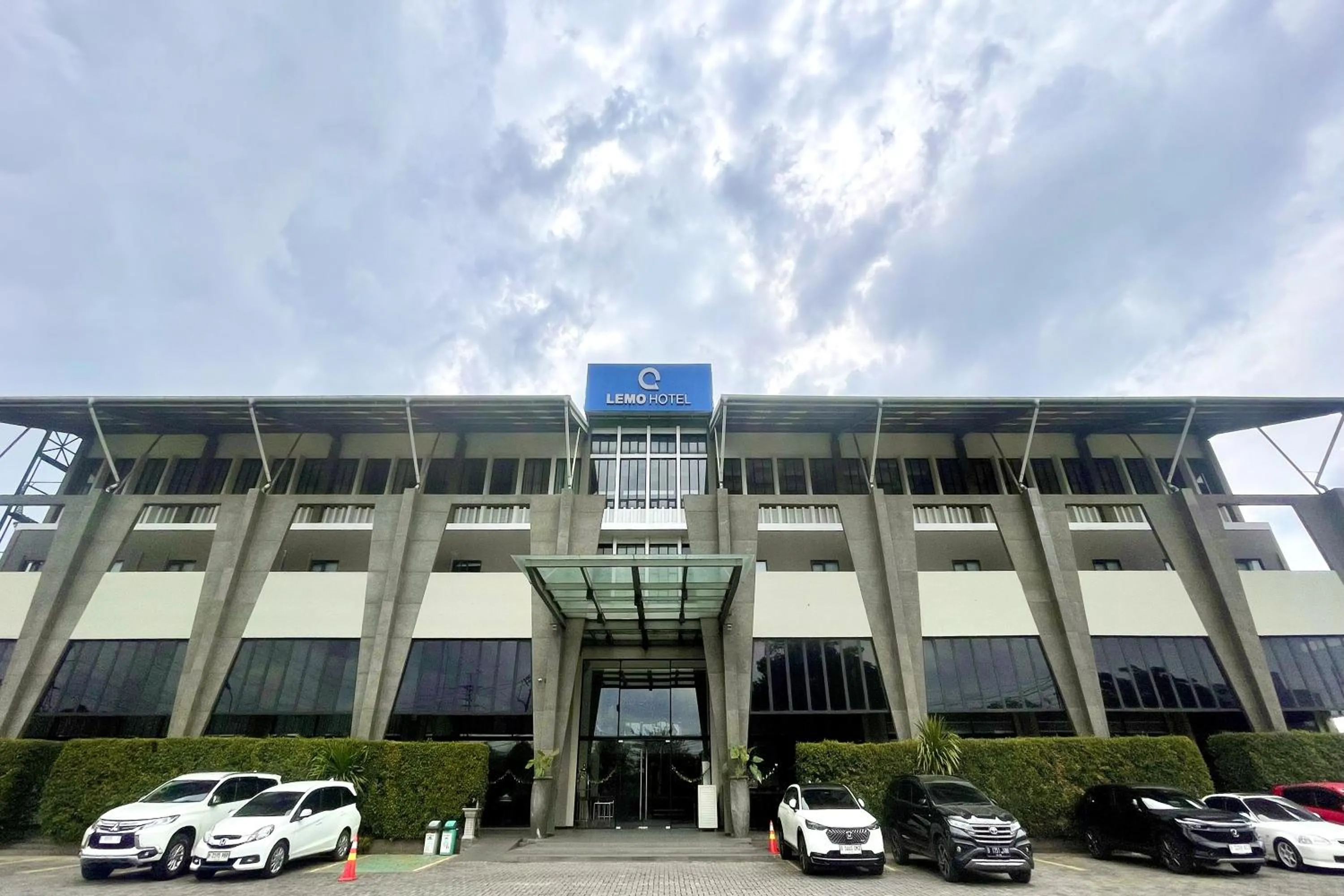 Property building in Lemo Hotel Serpong