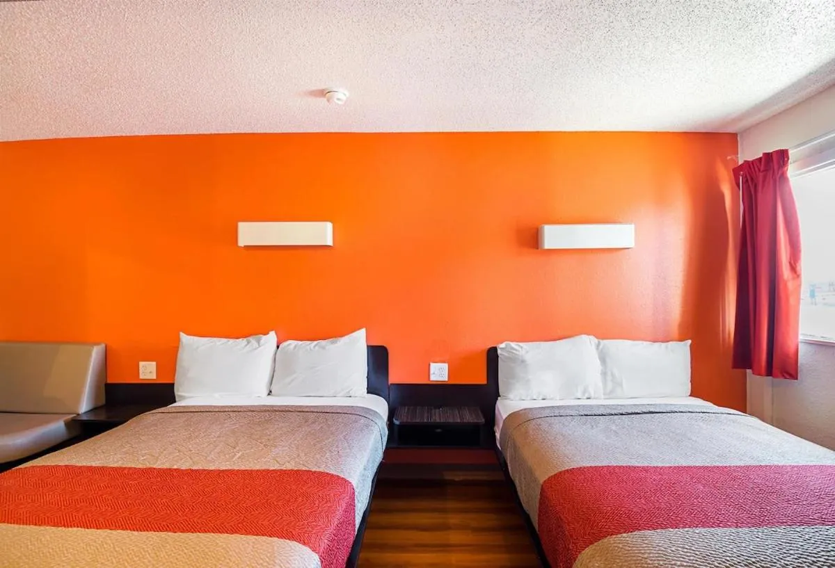 Economy Hotel Kansas City
