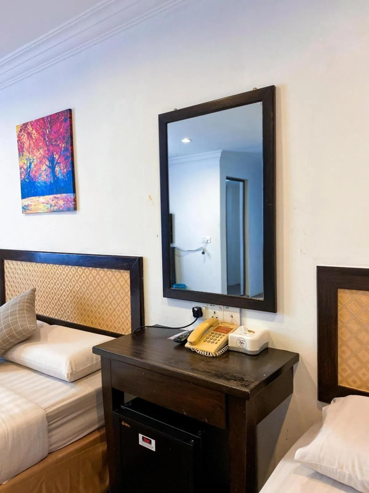 Queenspark Lovita Hotel