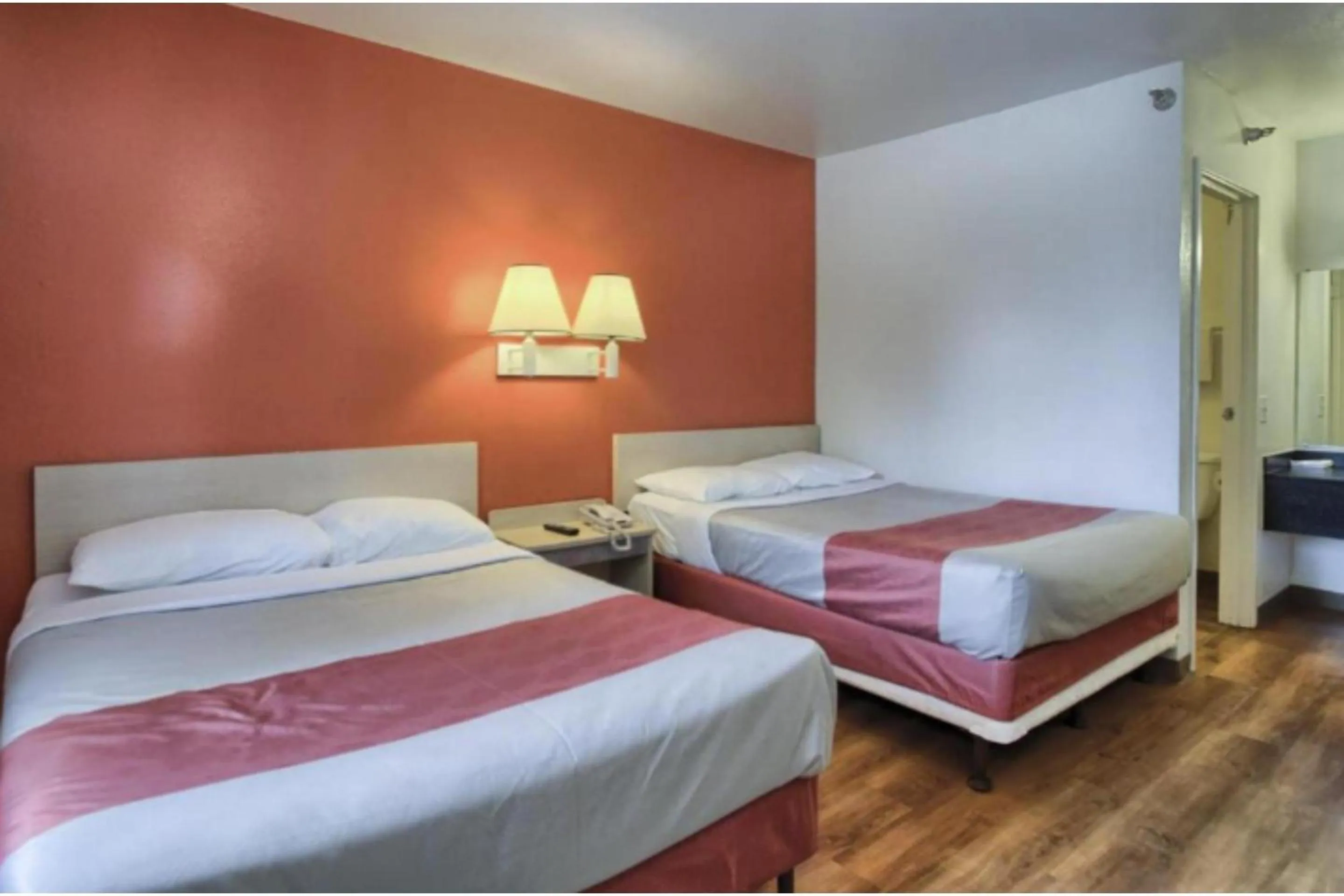 Bedroom, Bed in Cumberland Inn By OYO New Cumberland-Hershey South