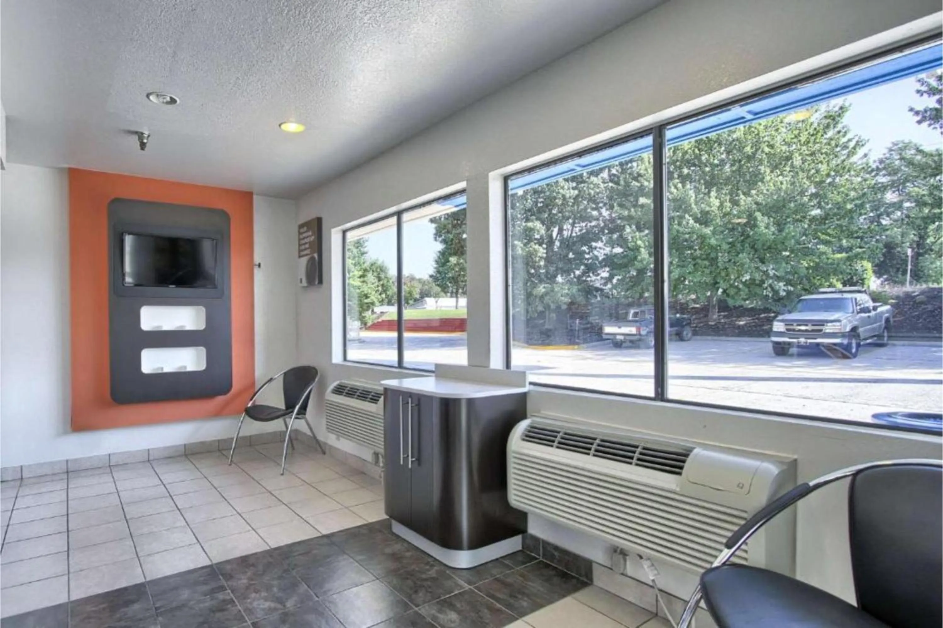 Lobby or reception in Cumberland Inn By OYO New Cumberland-Hershey South