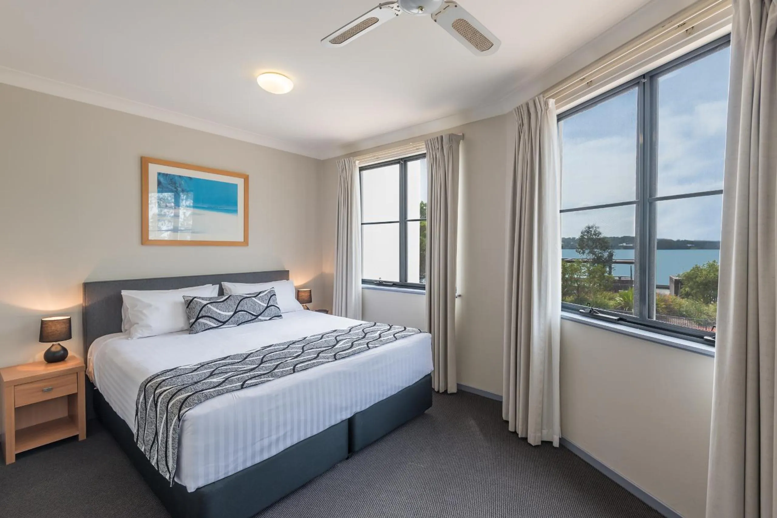 Bedroom, Bed in The Brighton Apartments
