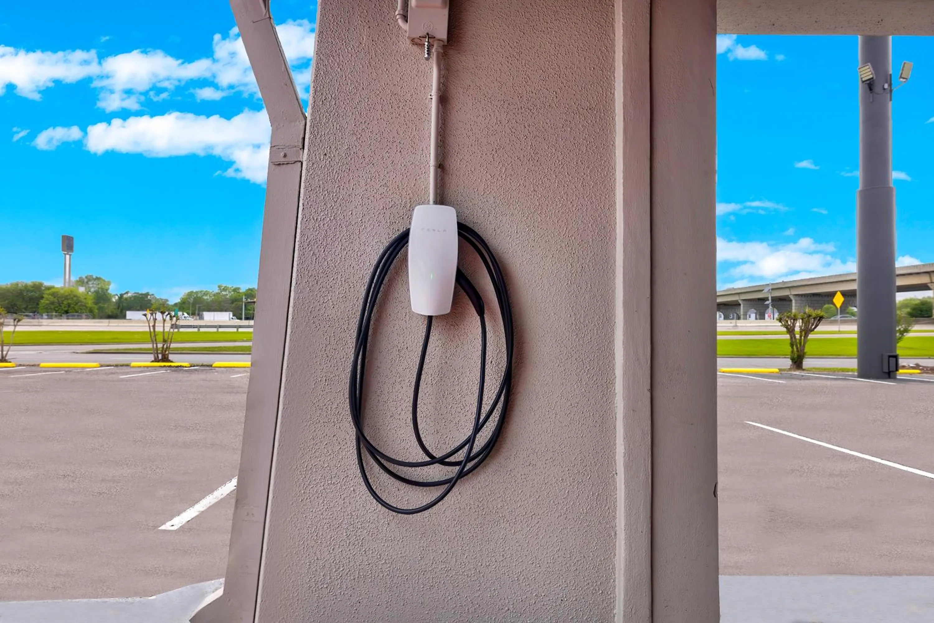 Area and facilities in Studio 6 Beaumont, TX