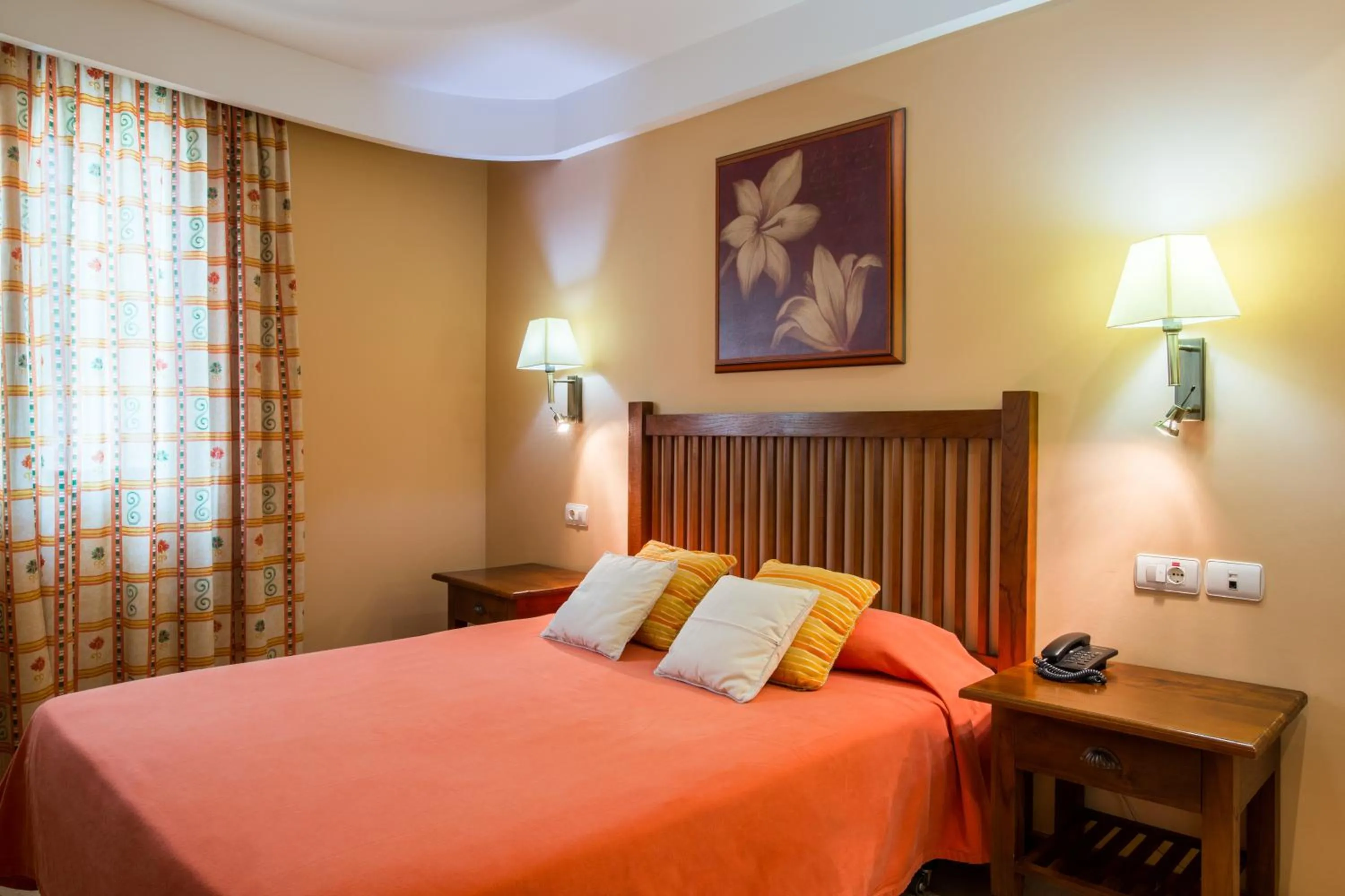 Bed in Aparthotel El Galeón