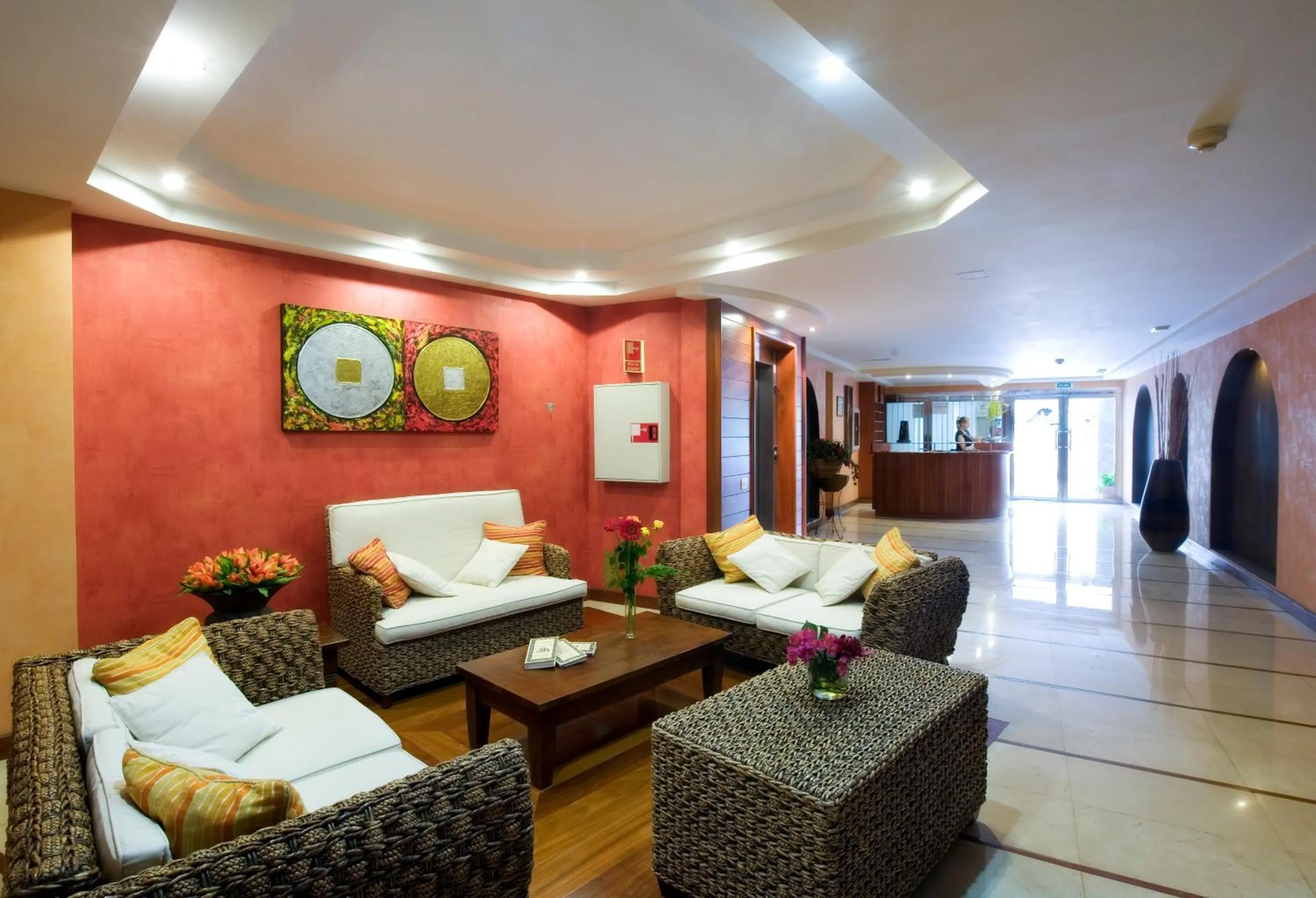 Lobby or reception in Aparthotel El Galeón