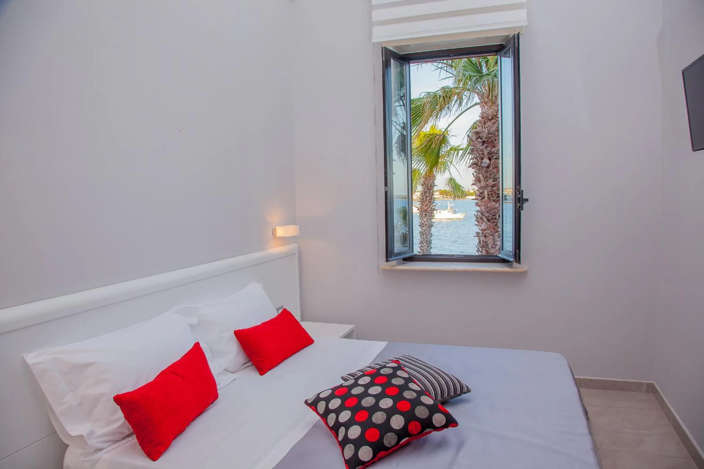 Day in Acquamarina B&b